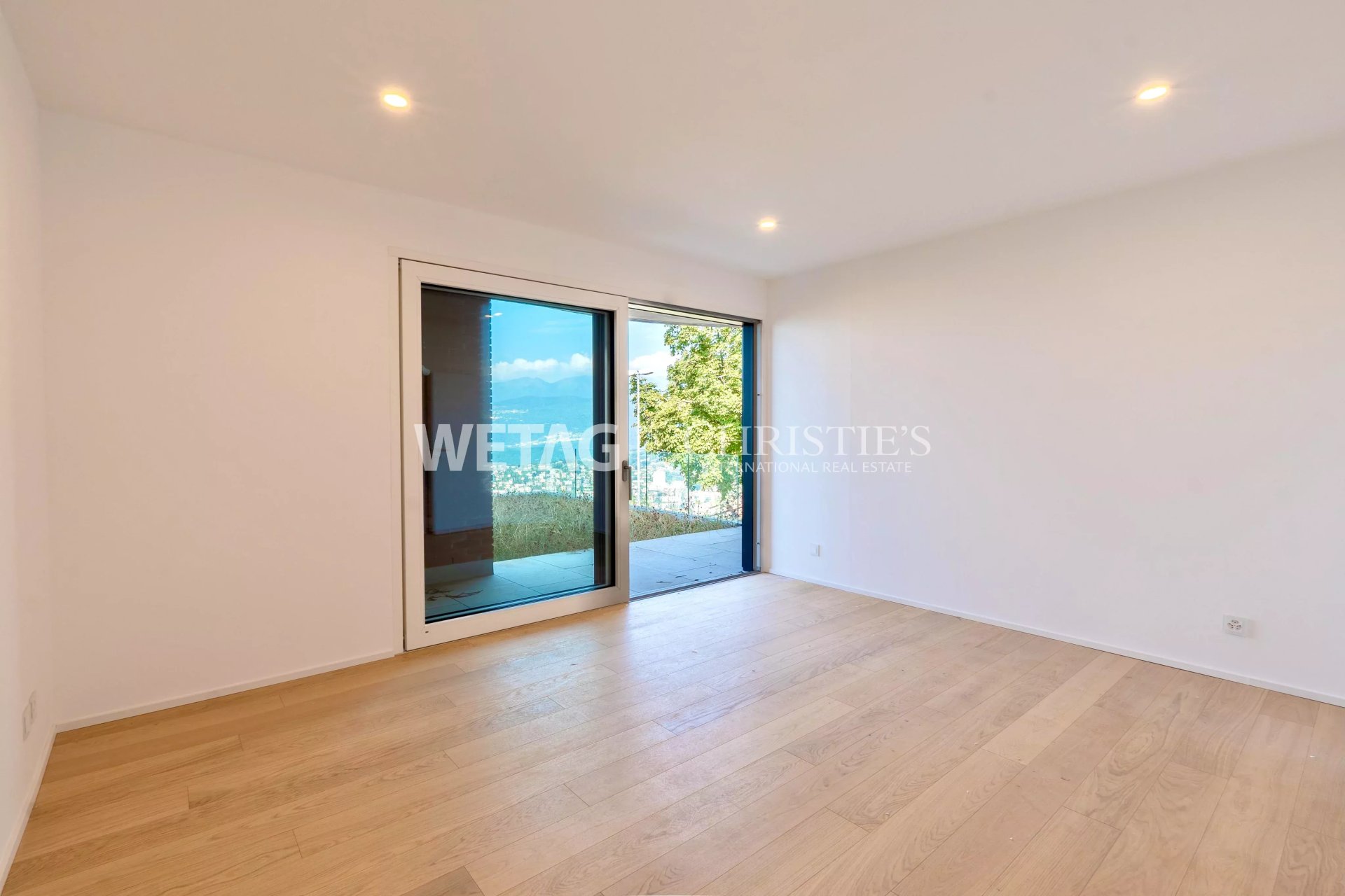 4 Bedroom Villa/Townhouse's Image 4