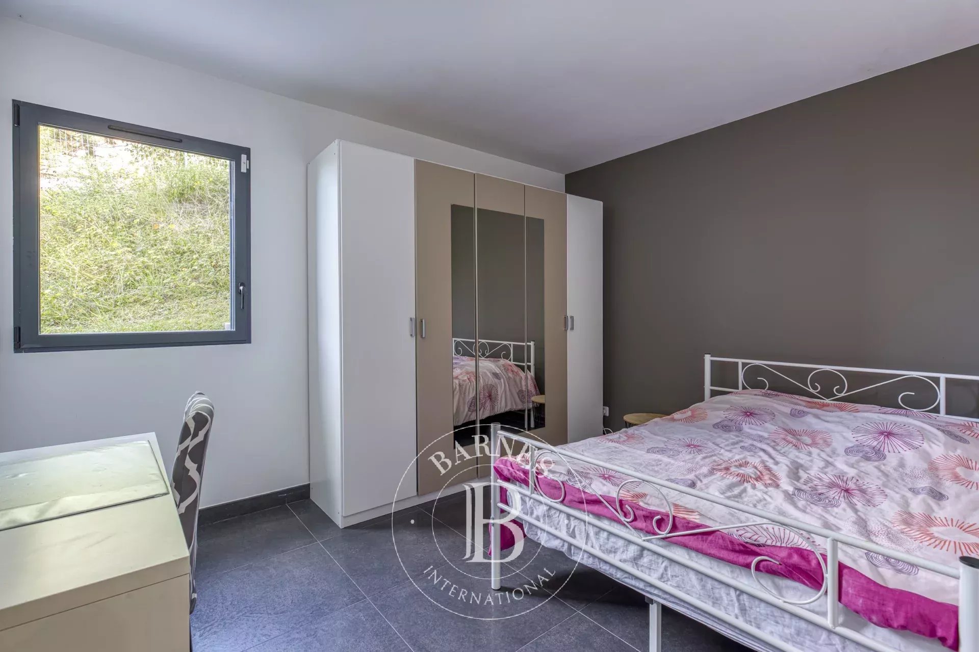 Ev Cranves-Sales - picture 19