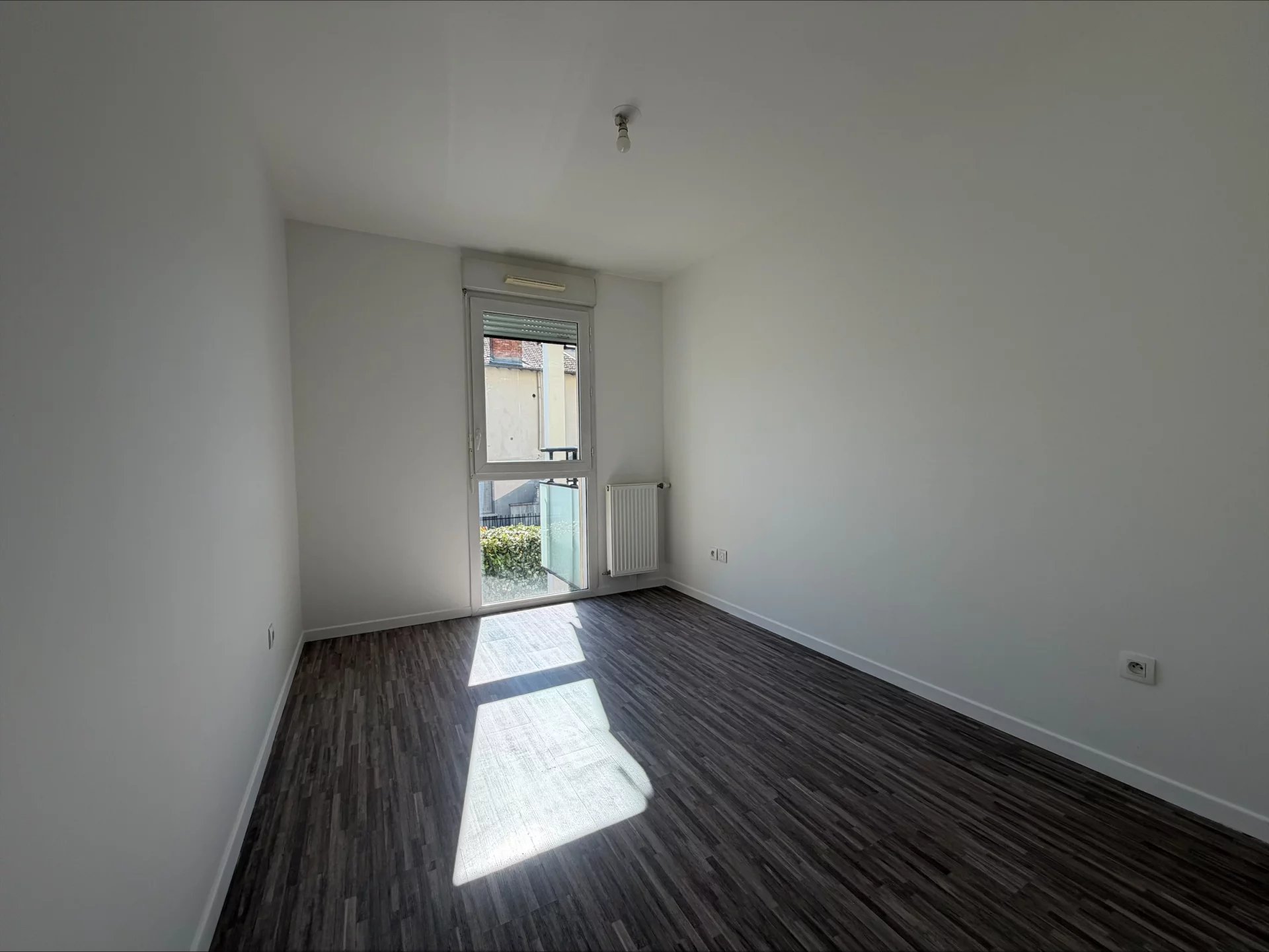 7483207 Location Bron