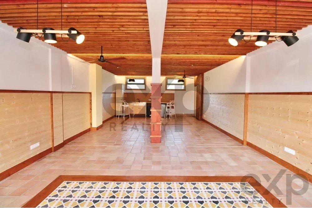 Commercial Shop in Vibrant Fuseta, Faro 85949002 image 1