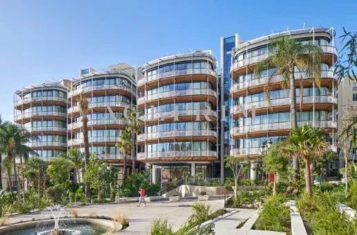 4-bedroom duplex for rent in Monaco