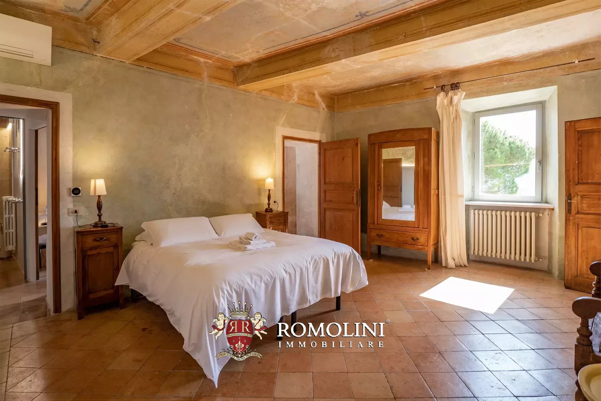 10 Bedroom Villa/Townhouse's Image 98