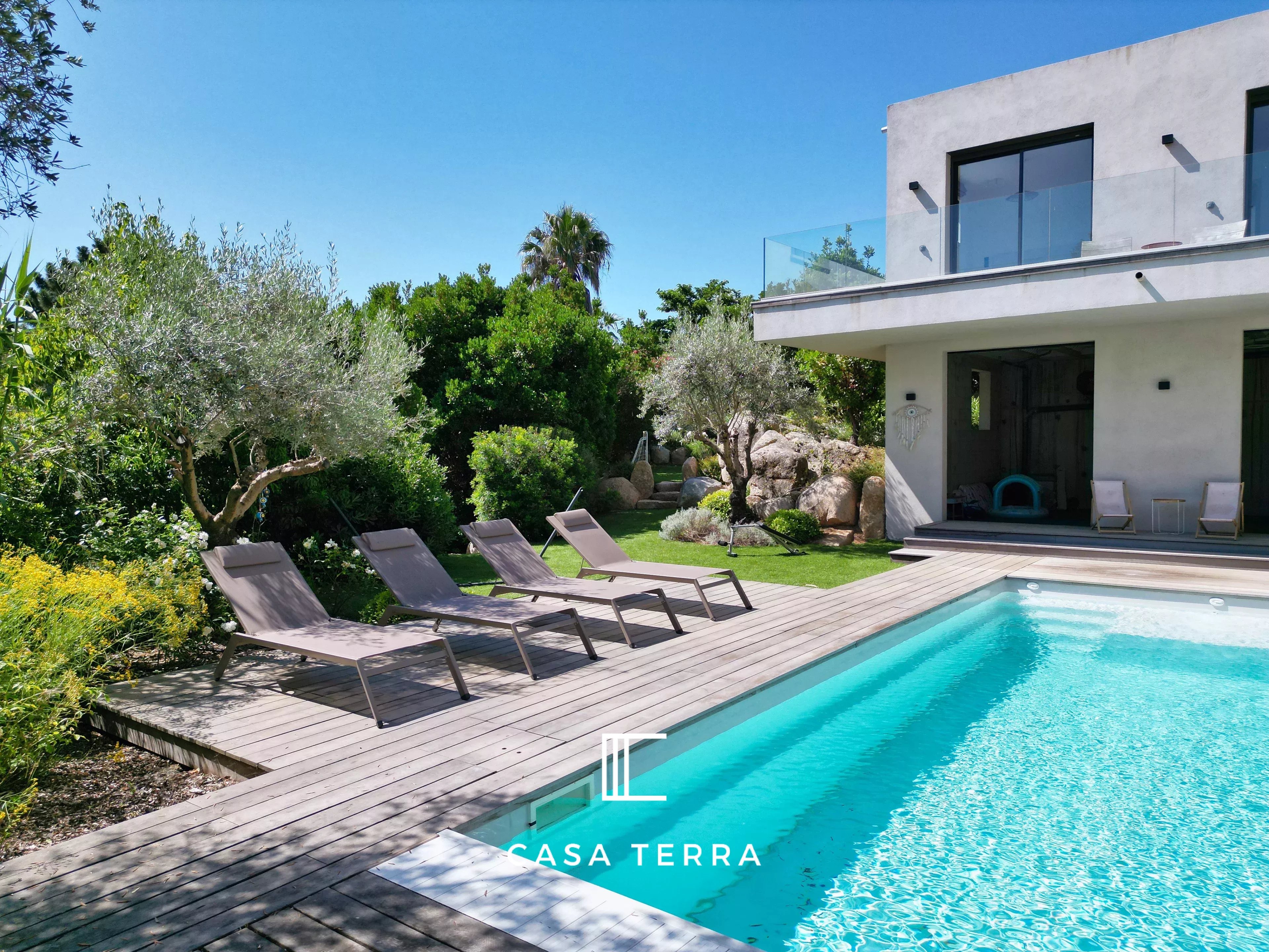 GABRIELLA – Villa contemporaine avec piscine / Arasu - Photo 5