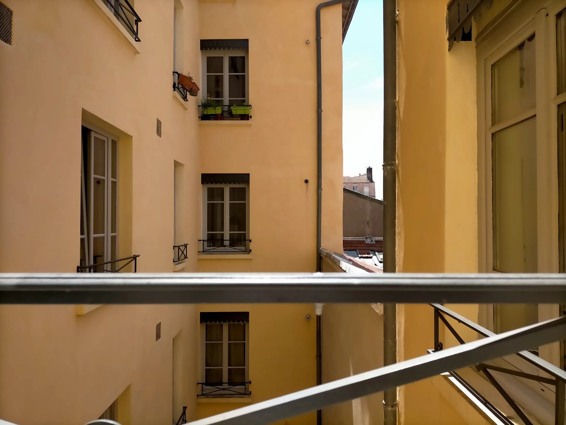 3850885 Location Lyon 7ème