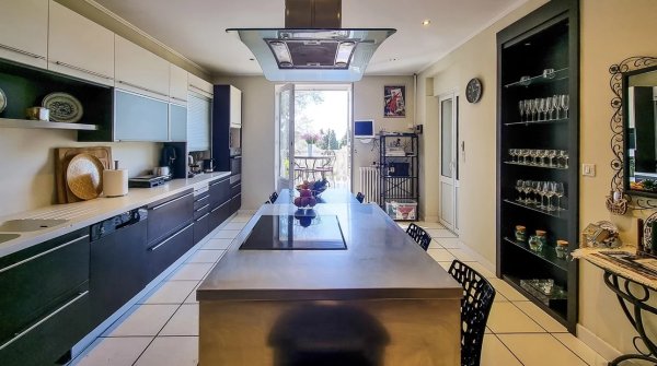 Historic Luxury Villa in Le Cannet: A Generational Family Estate — photo 6