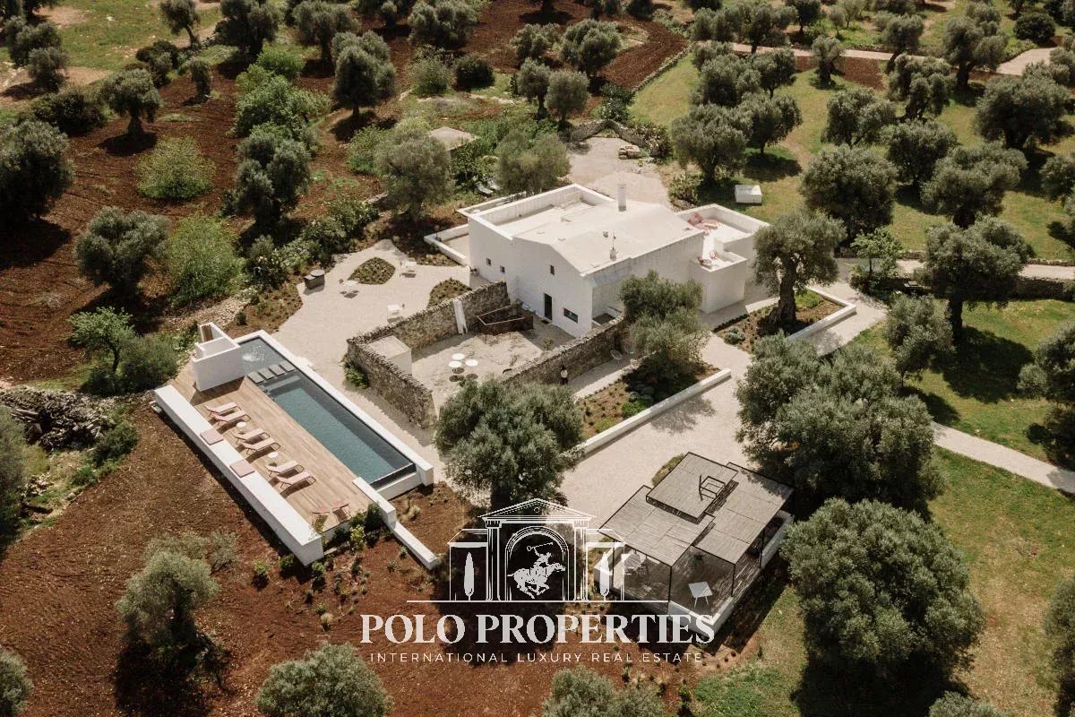 MASSERIA D’EXCEPTION AVEC VUE MER AU CŒUR D’UNE OLIVERAIE - OSTUNI
