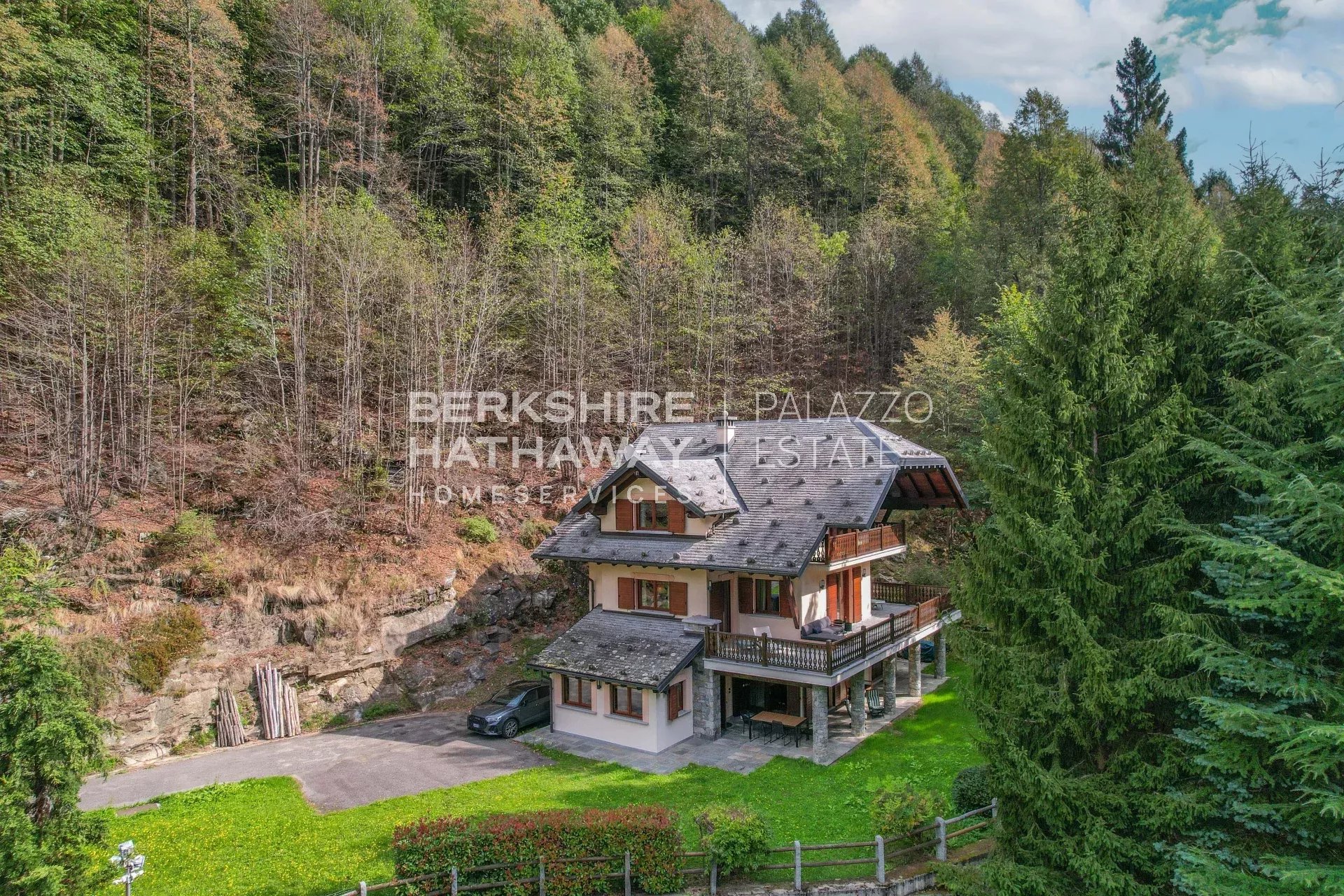 Villa in Piode - view 1