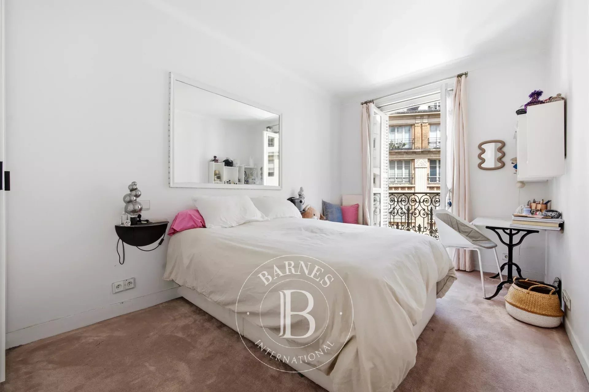 Paris  - Apartment 2 Bedrooms - picture 11