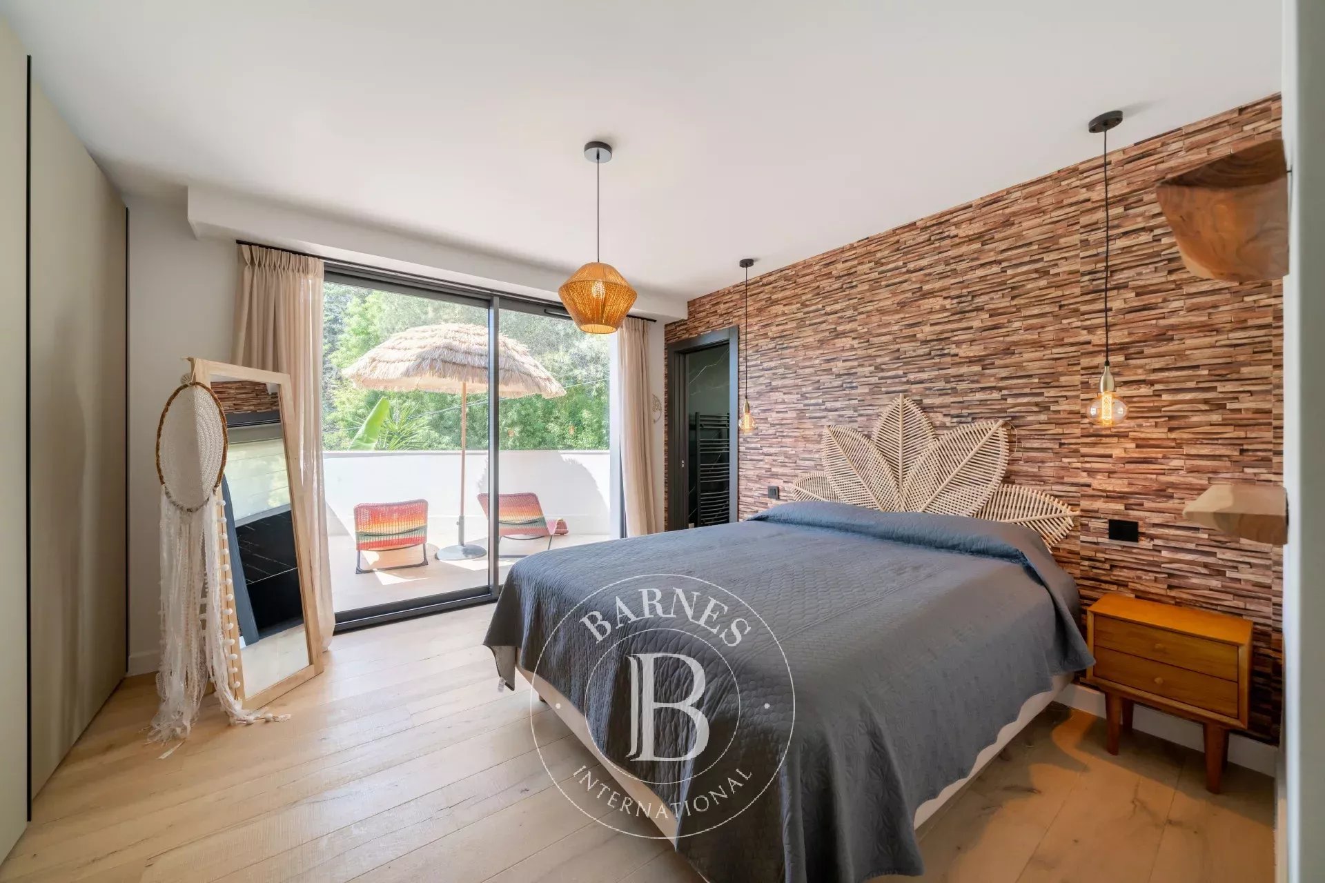 Ev Mougins - picture 12