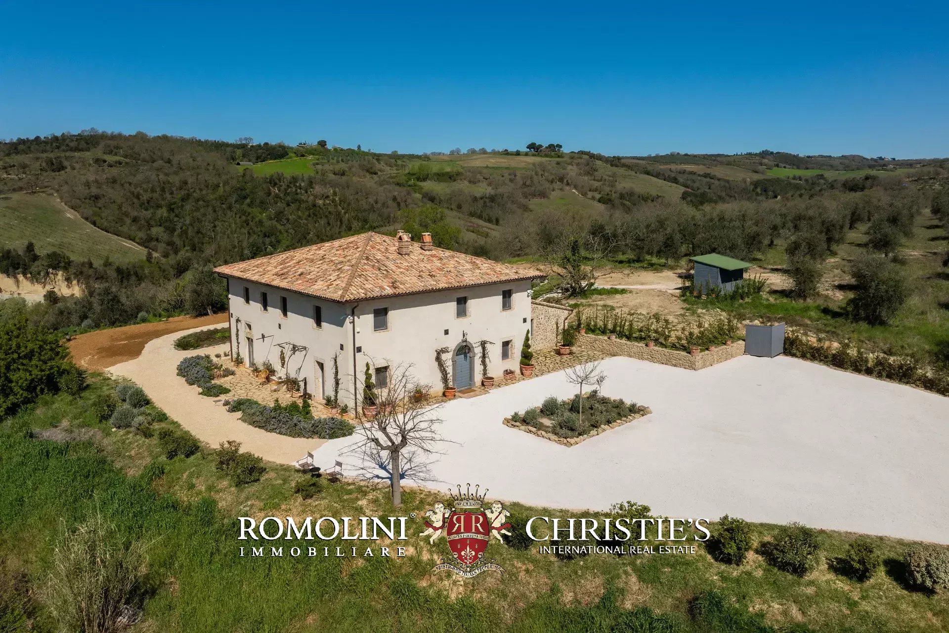 6 Bedroom Villa/Townhouse's Image 23