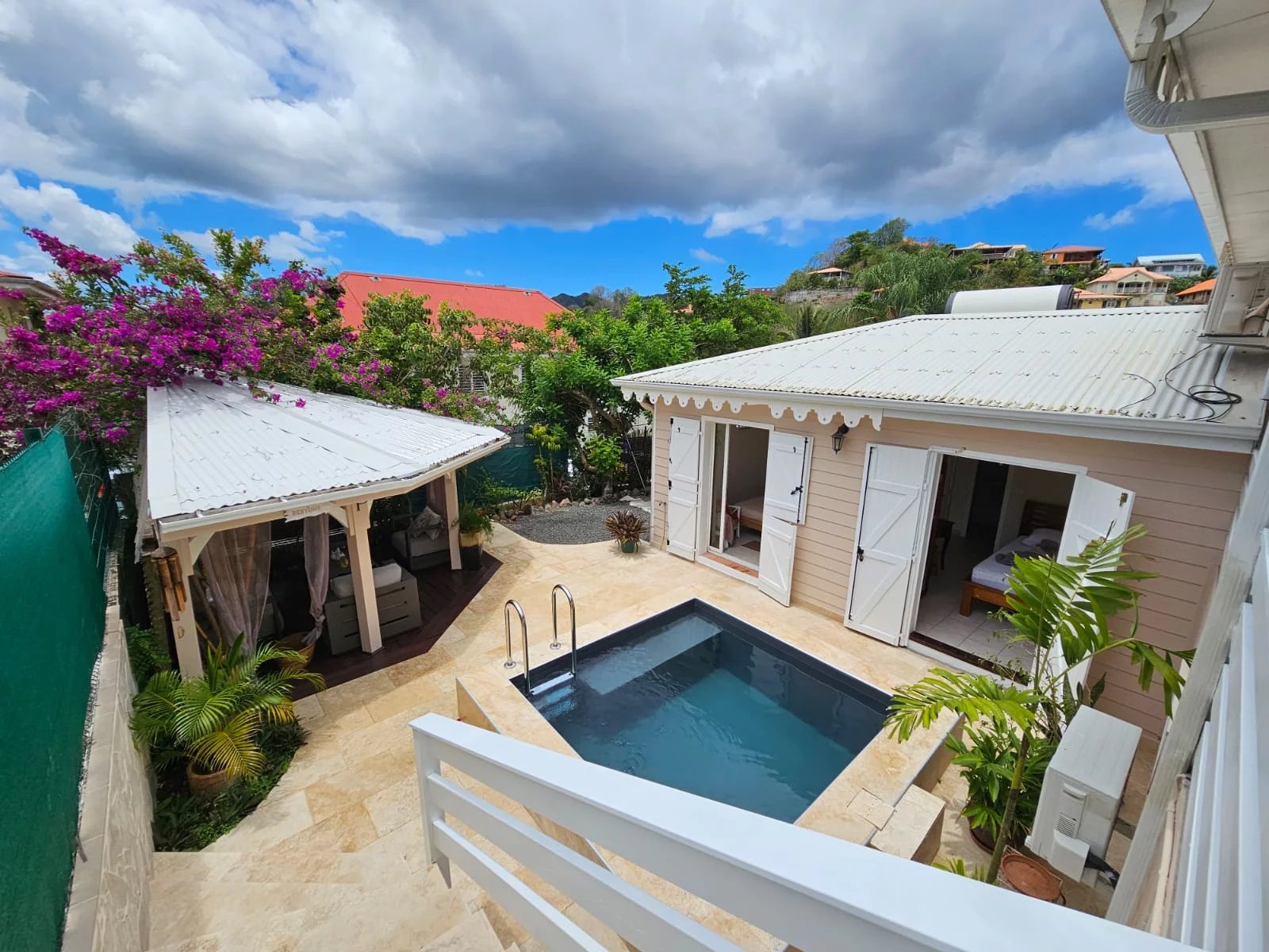 SUPERBE VILLA F4 - LES TROIS ILETS