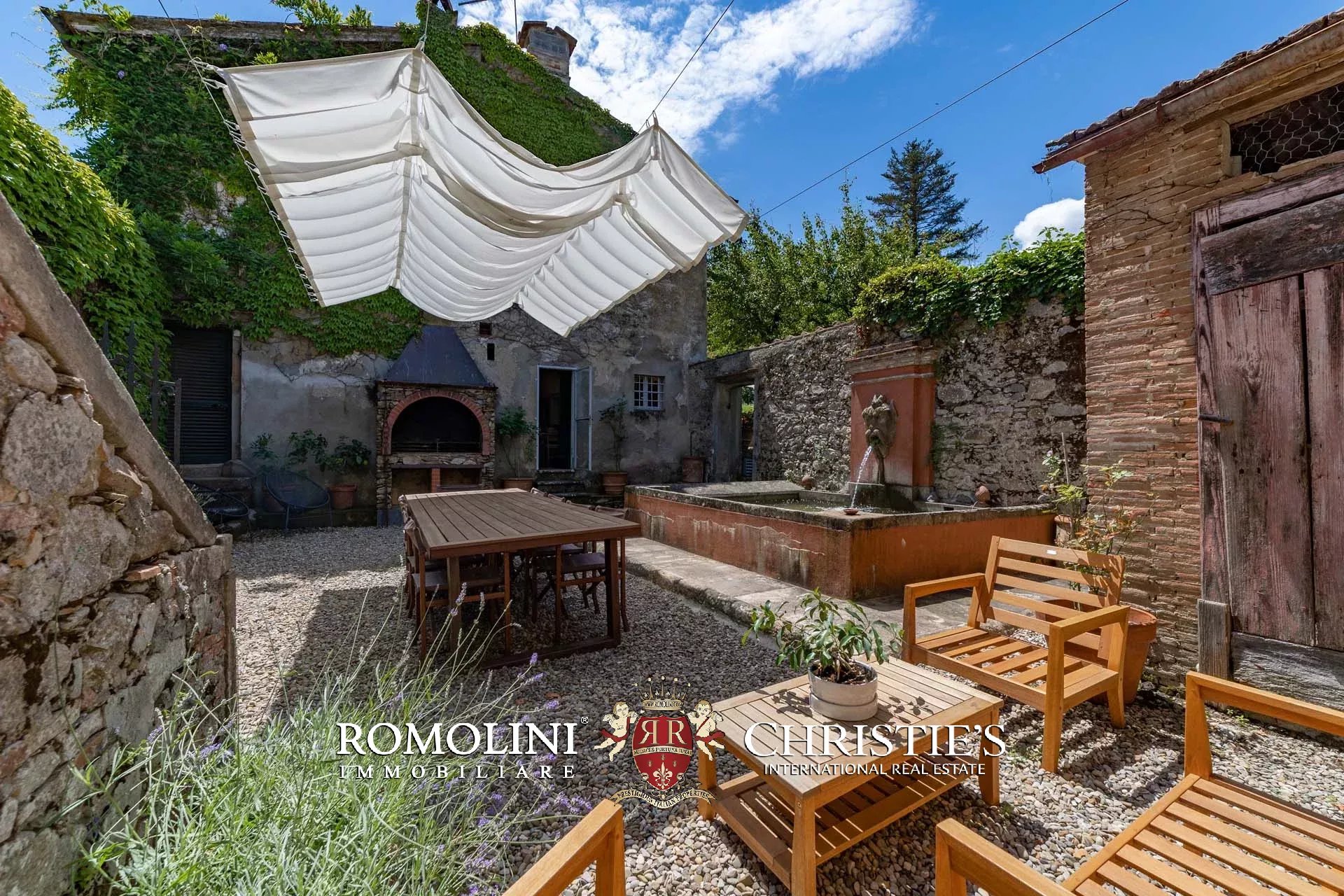 15 Bedroom Villa/Townhouse's Image 29