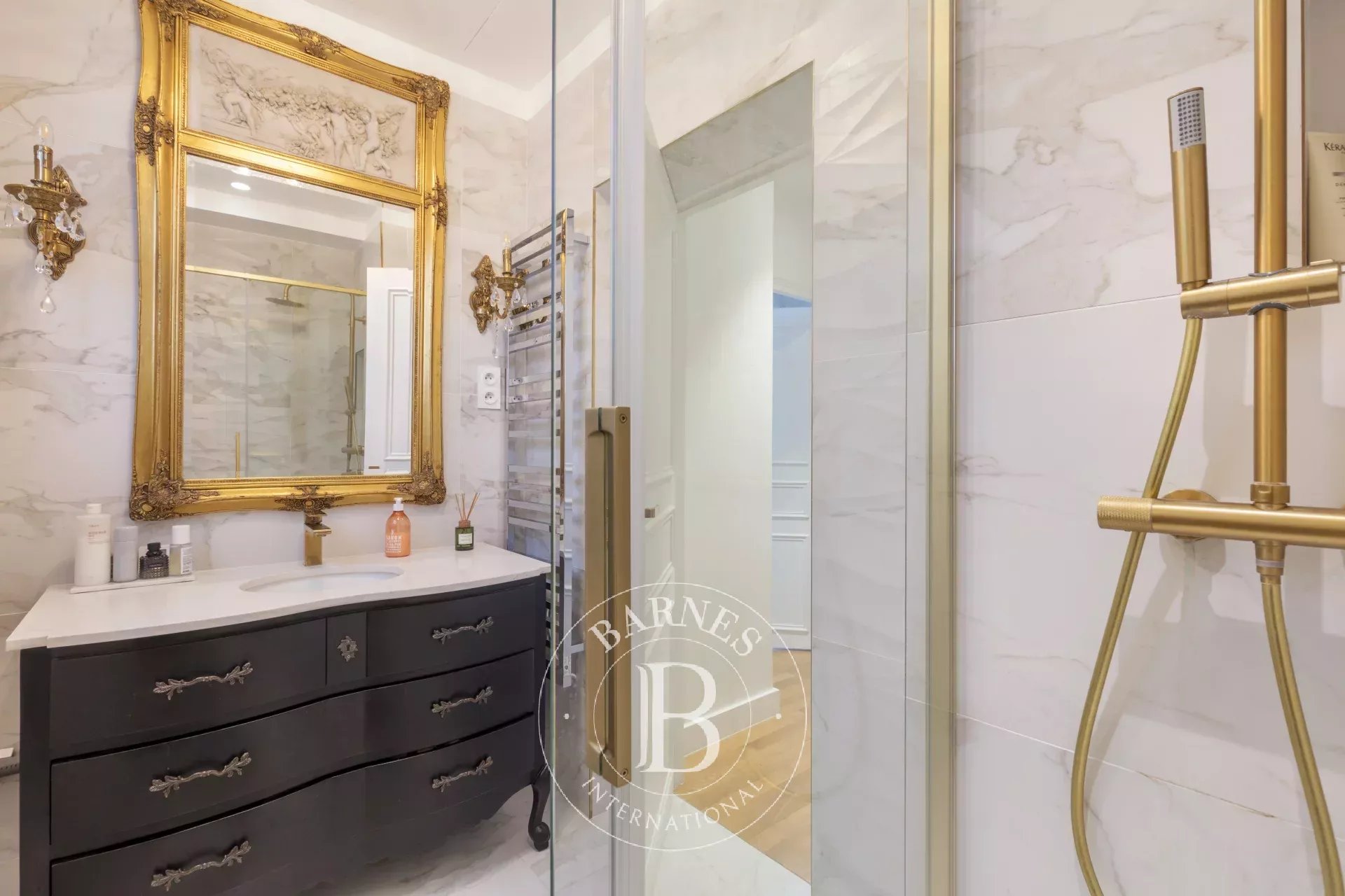 Daire Paris 8ème - picture 7