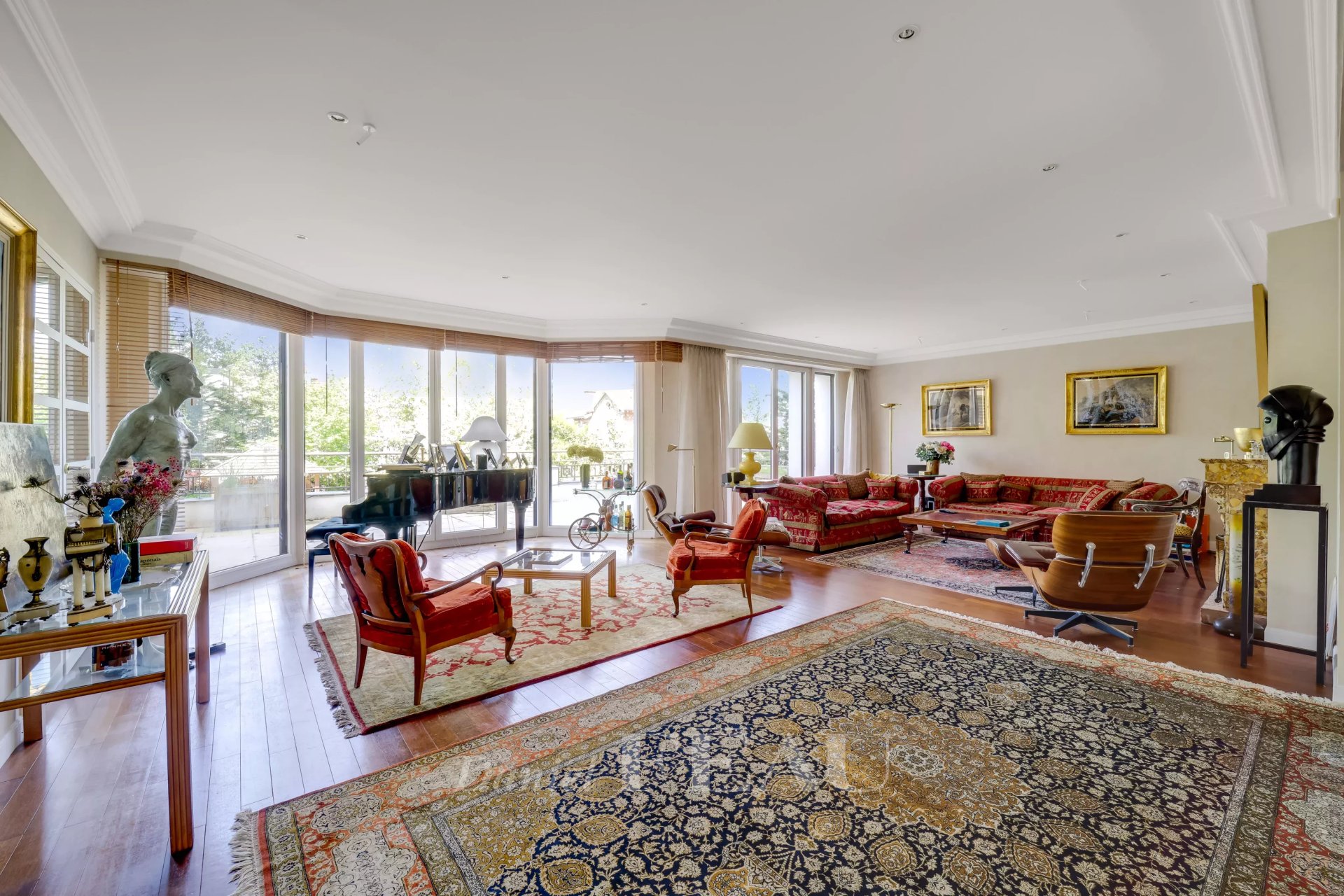 7 Bedroom Villa/Townhouse's Image 3