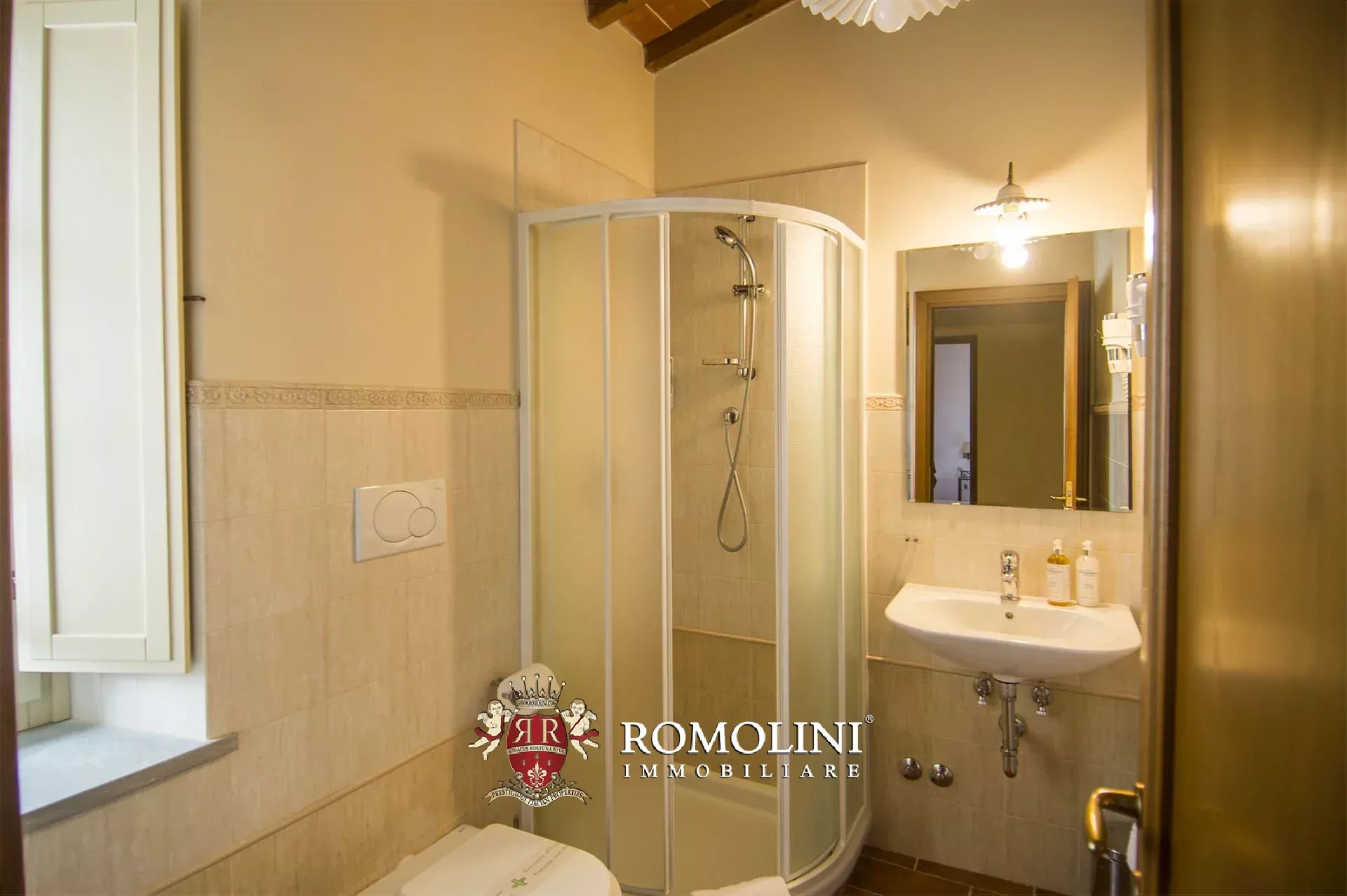 9 Bedroom Villa/Townhouse's Image 31