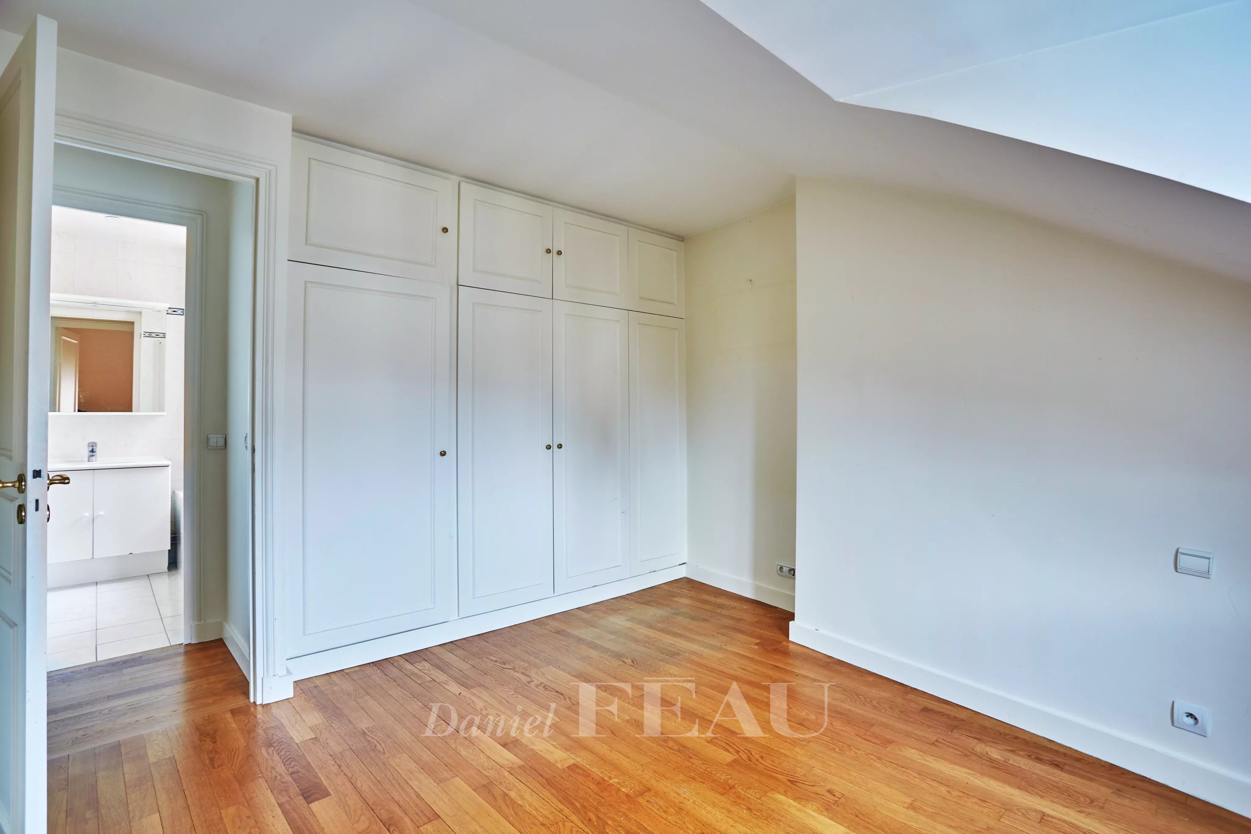 Rental Apartment Paris 8th