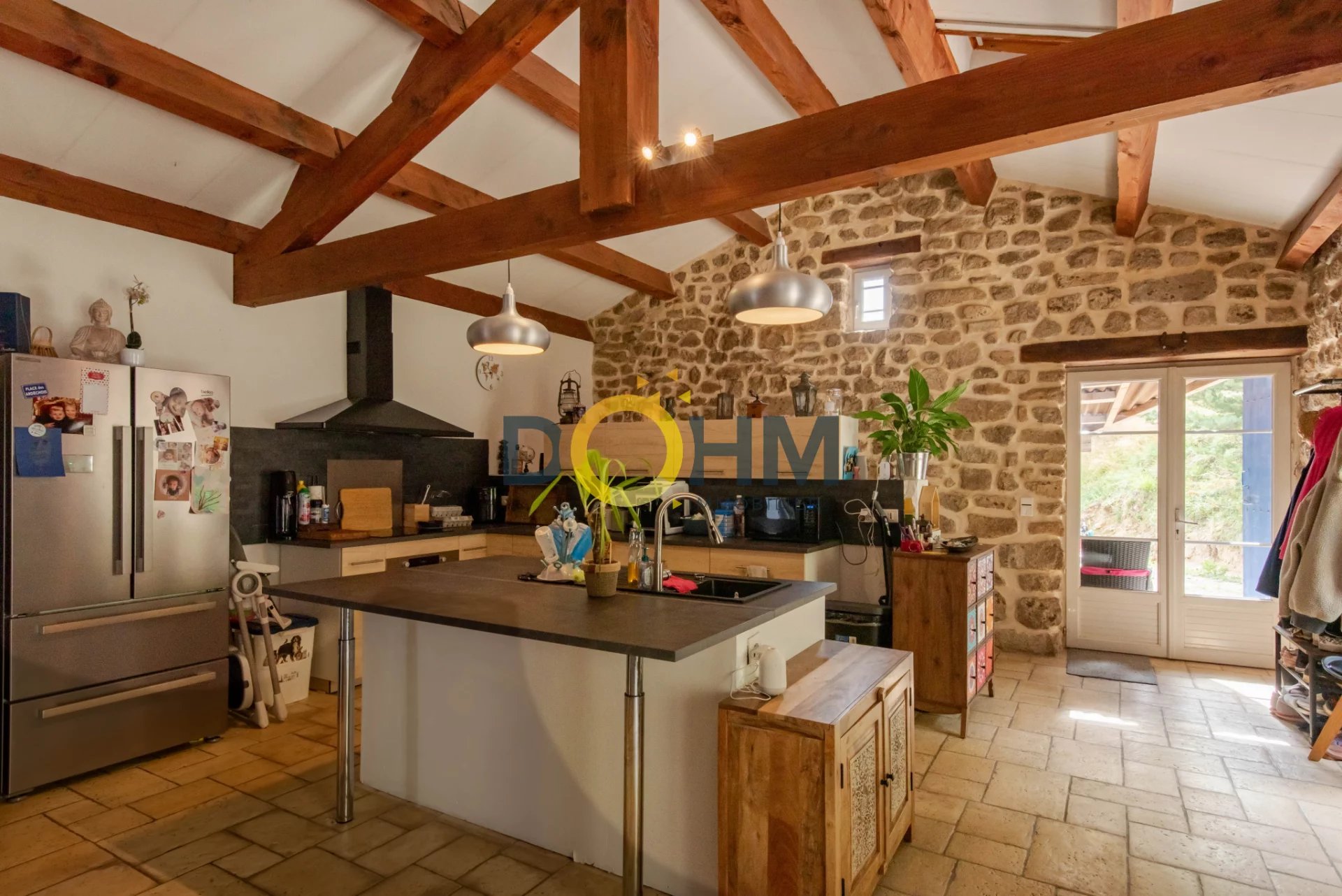 Magnifique maison en pierre rénovée