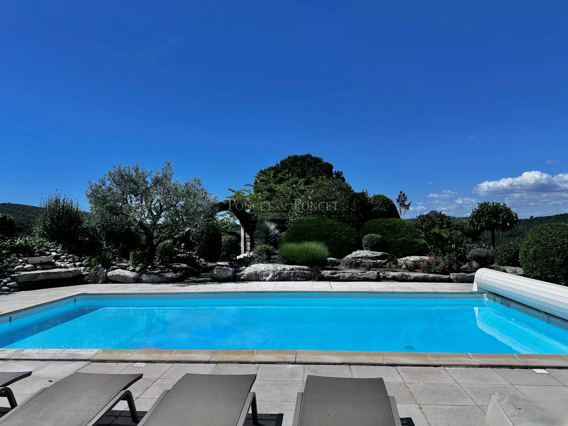 5 Bedroom Villa/Townhouse's Image 17
