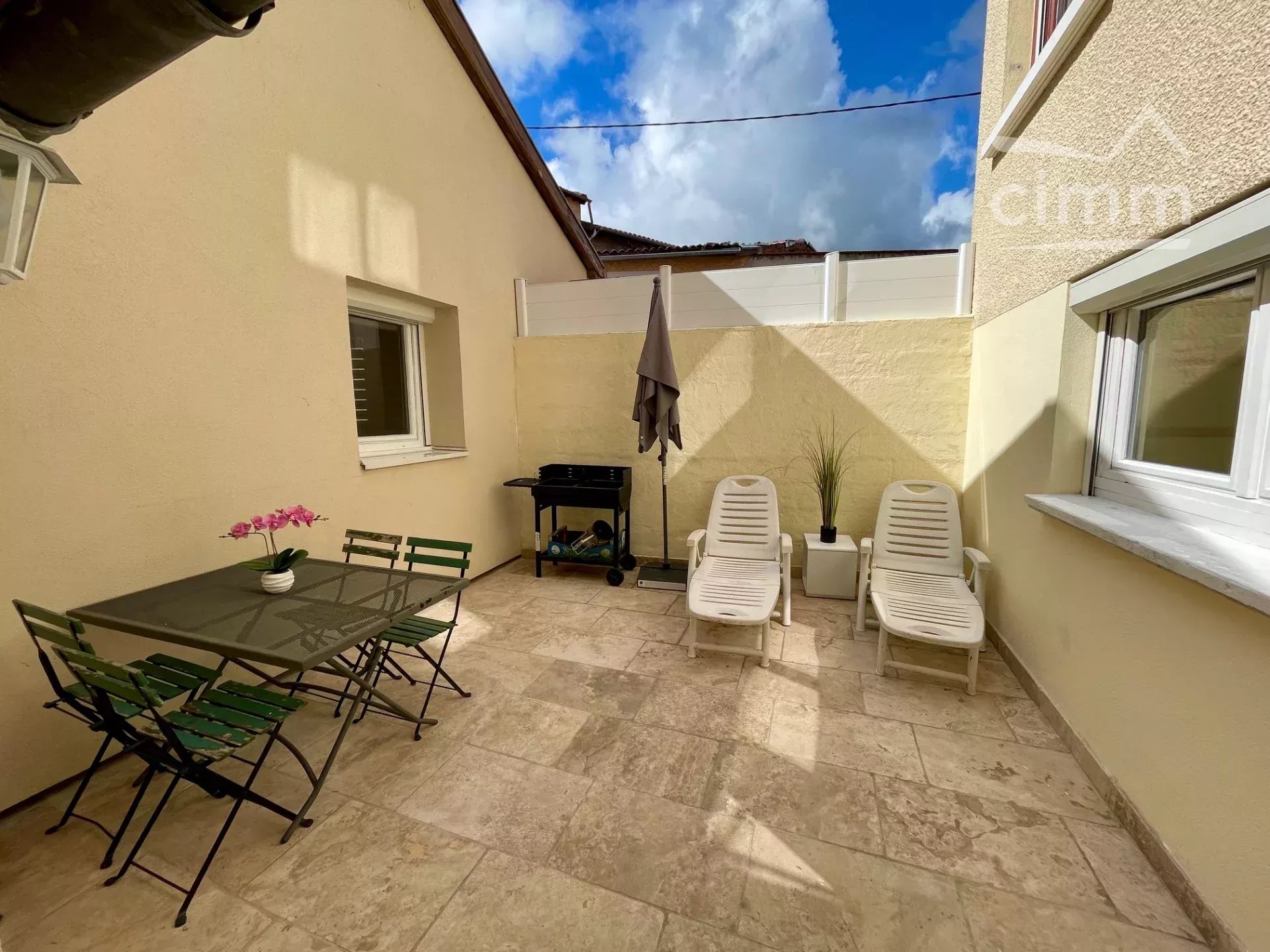 Agence immobilière de 