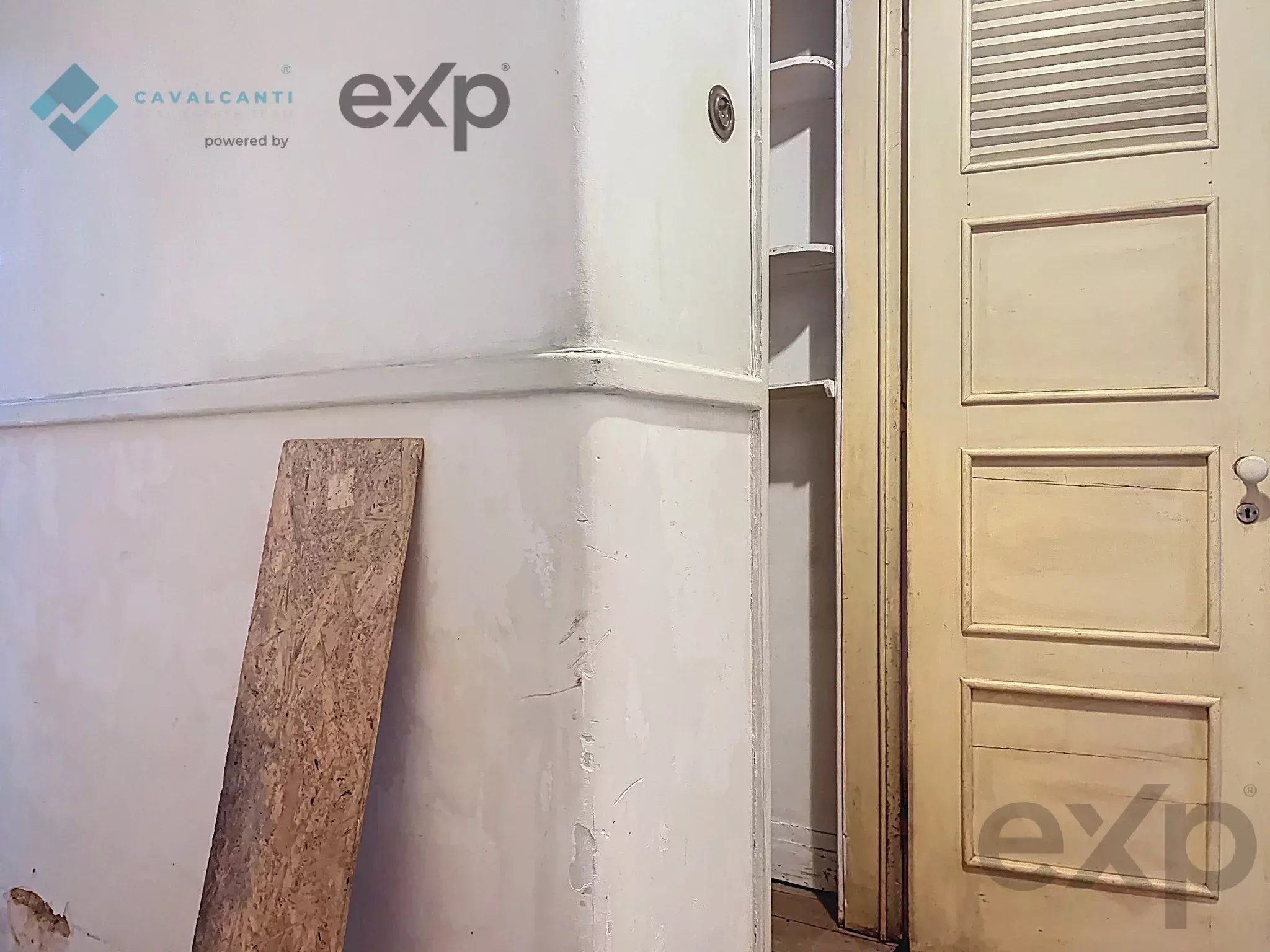 3-bedroom with charm and patio for renovation – Lisbon 86916807 image 20