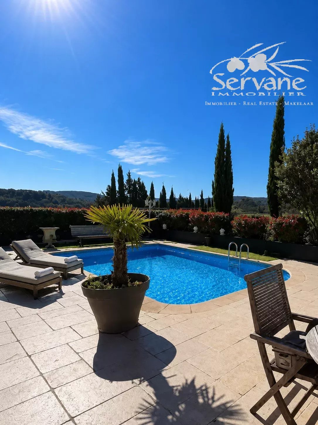 Lovely Cotignac house 4 beds, studio and pool
