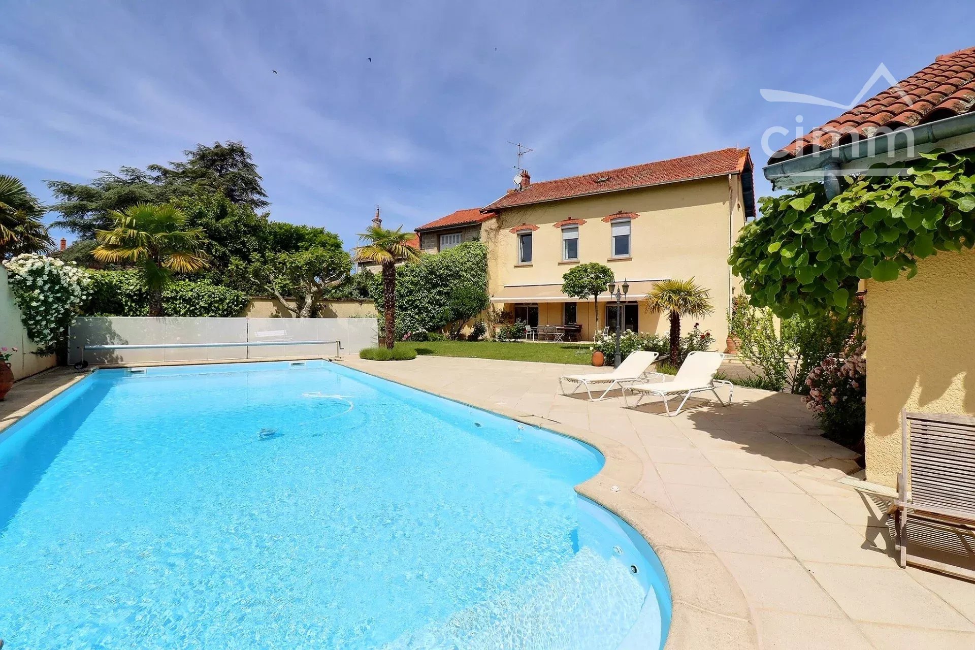 Agence immobilière de 
