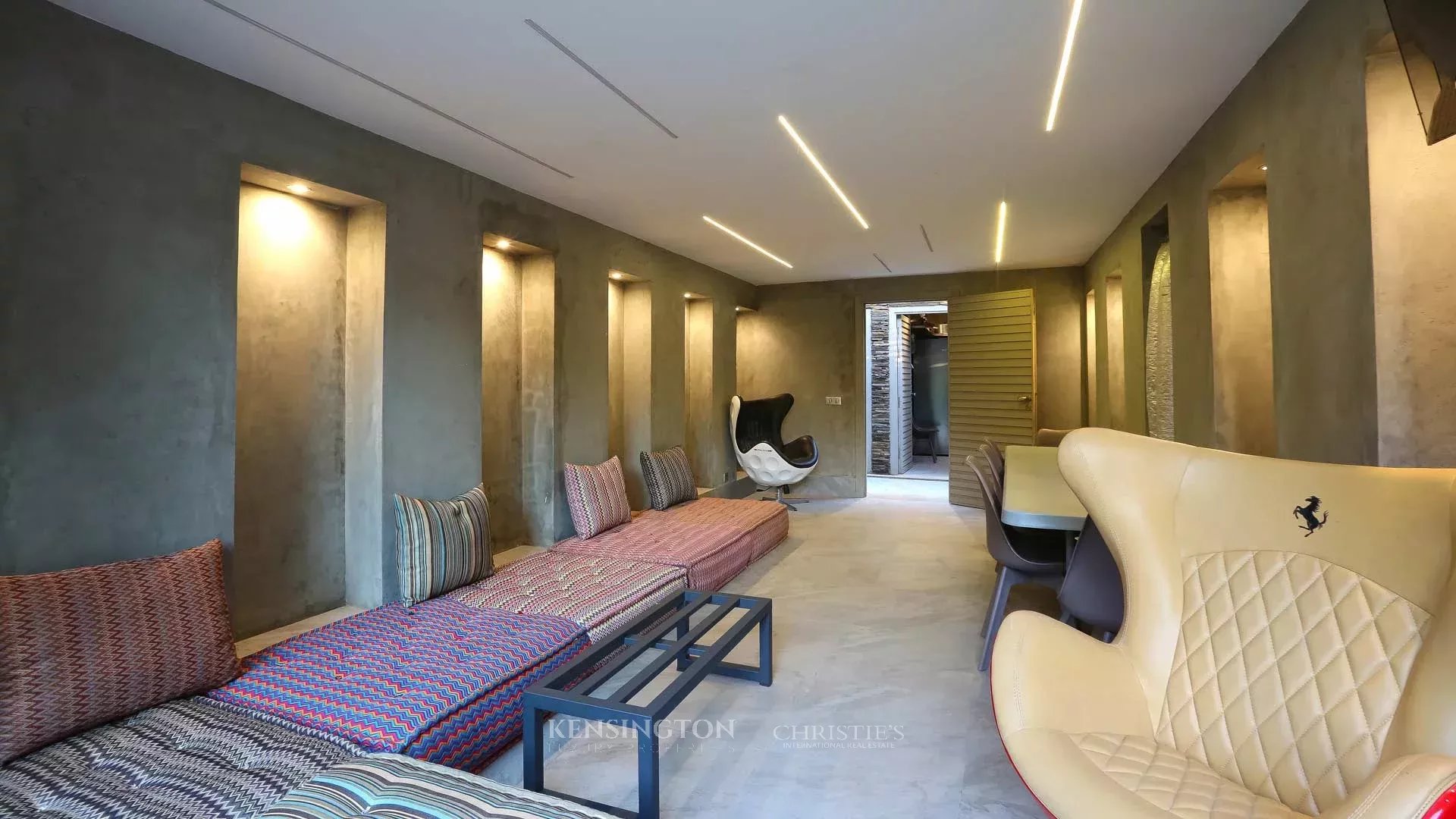 4 Bedroom Villa/Townhouse's Image 30