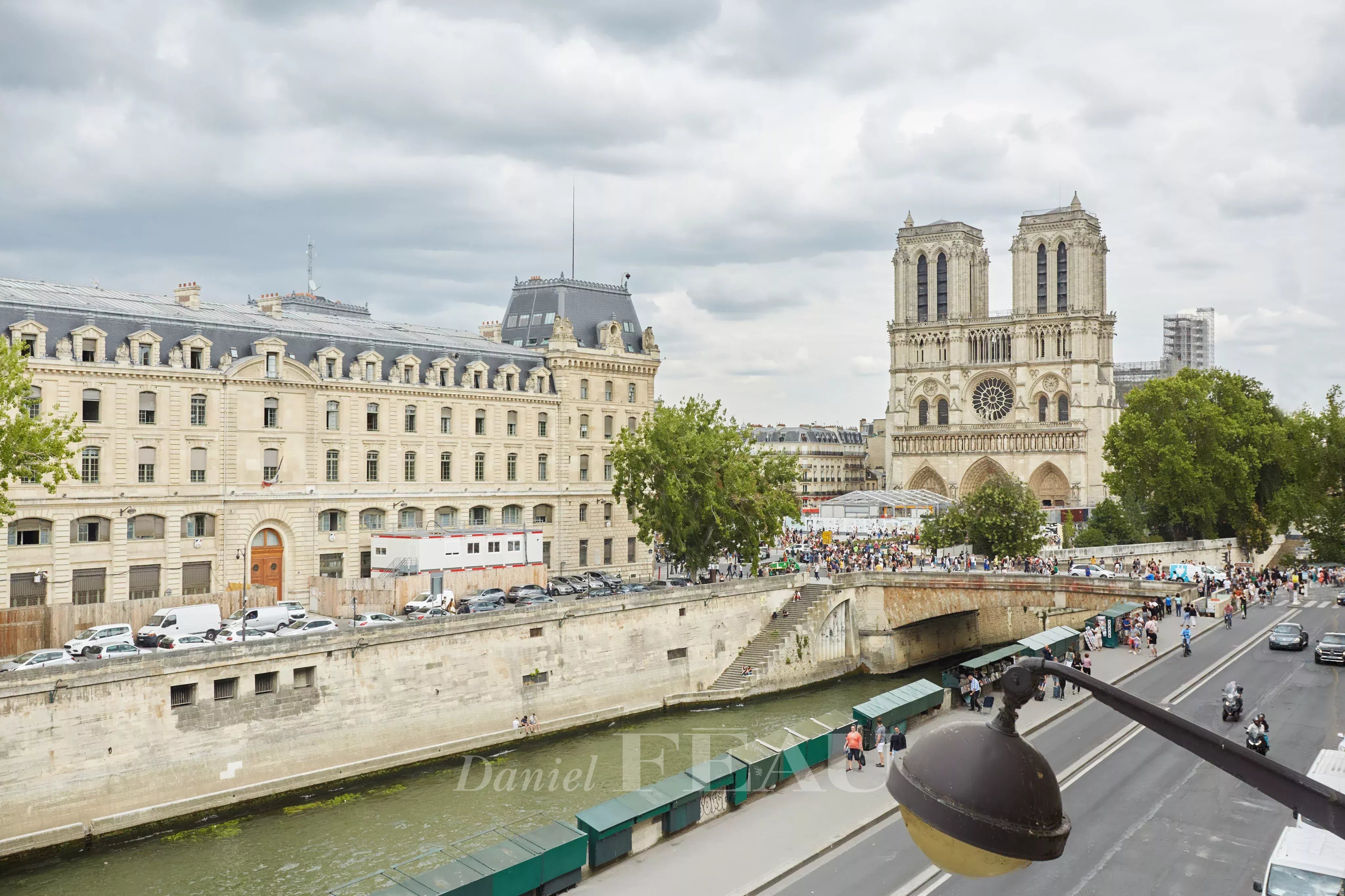 Sale Apartment Paris 5th