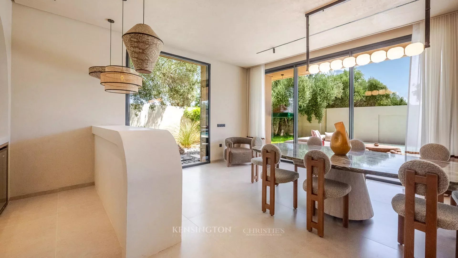 5 Bedroom Villa/Townhouse's Image 12