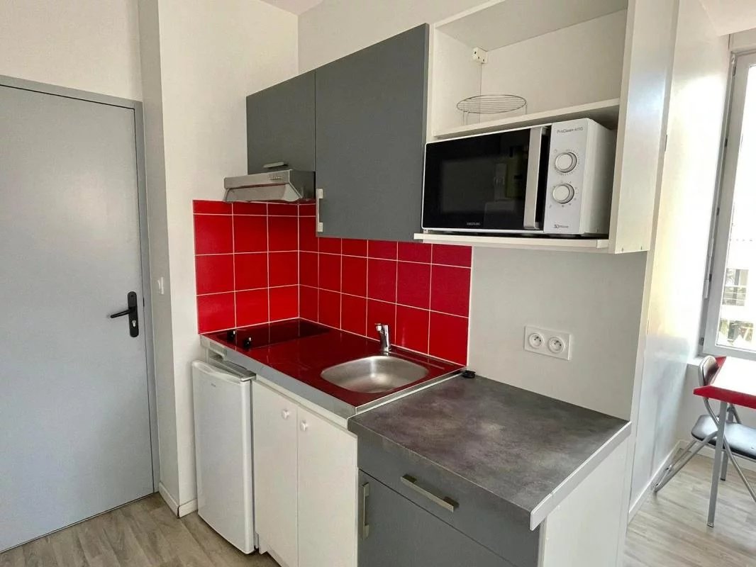 STUDIO meublé / 58 RUE CHANZY