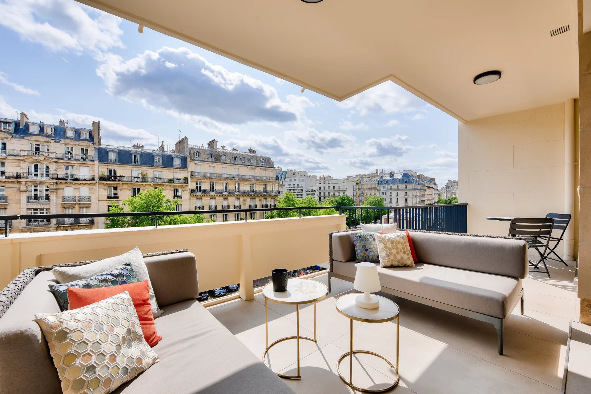 Sale Apartment Paris 16th