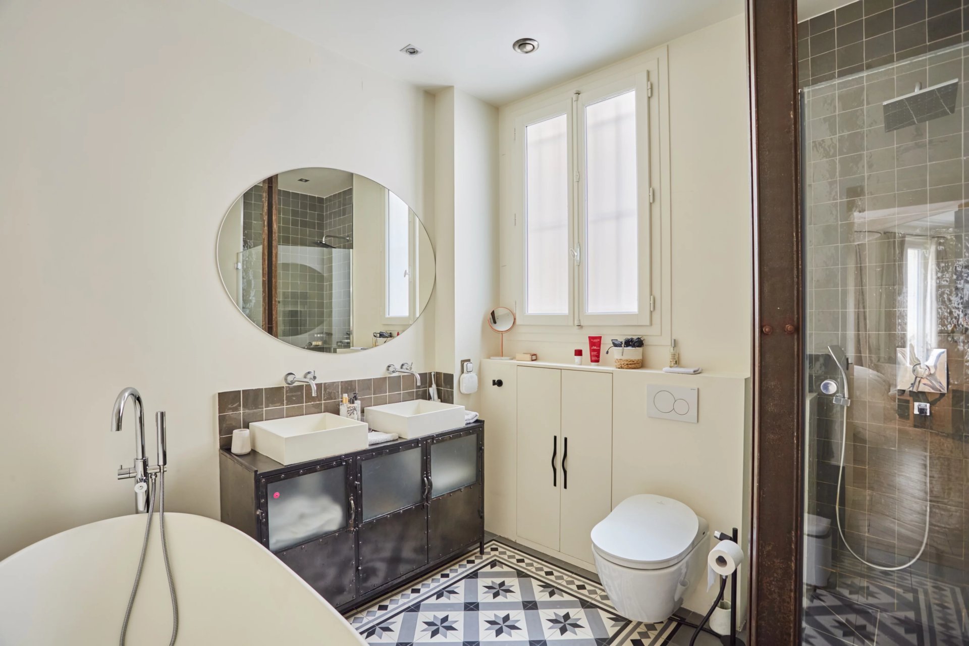 4 Bedroom Apartment/Flat's Image 16