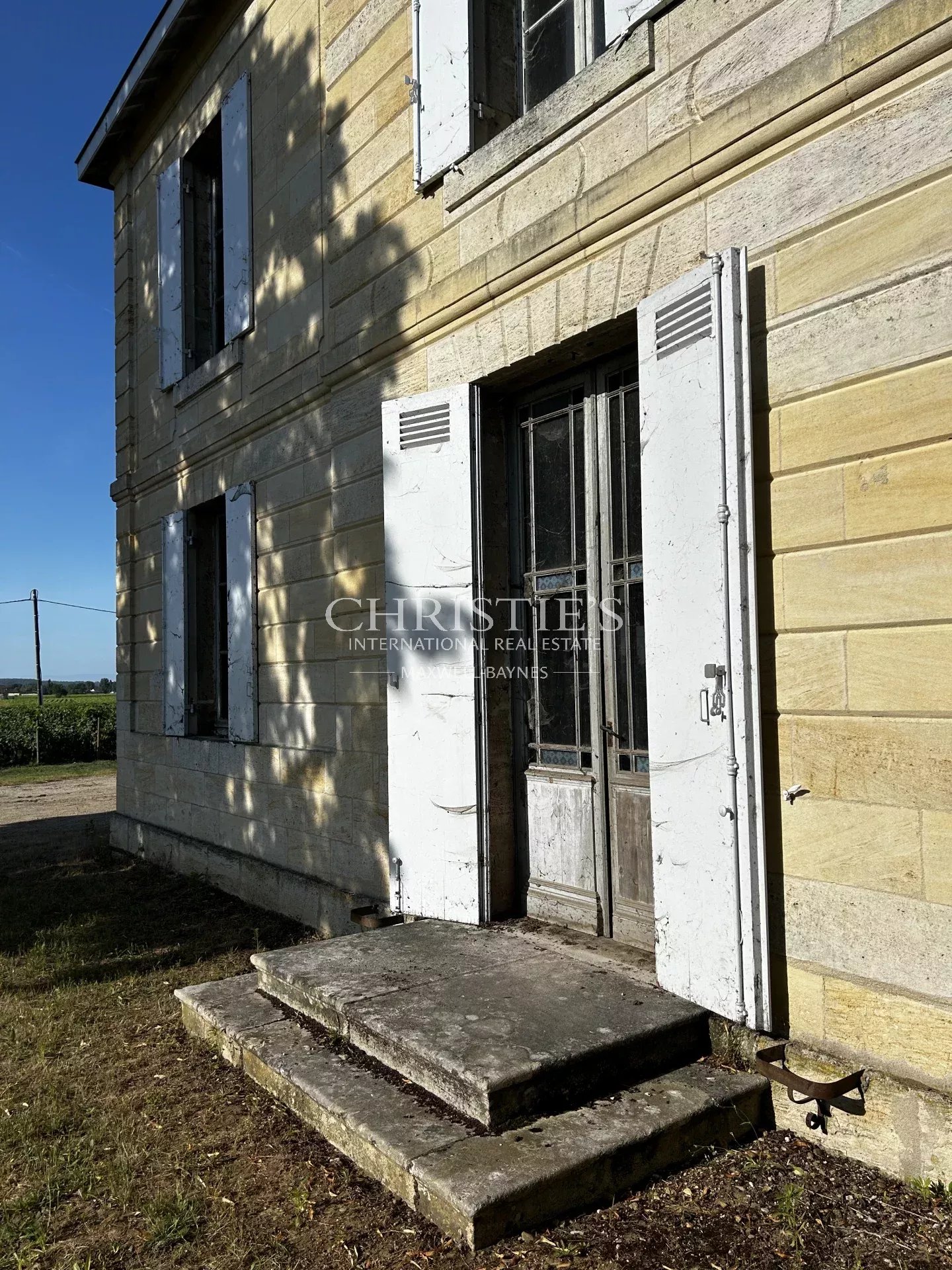 2 Bedroom Vineyard's Image 4