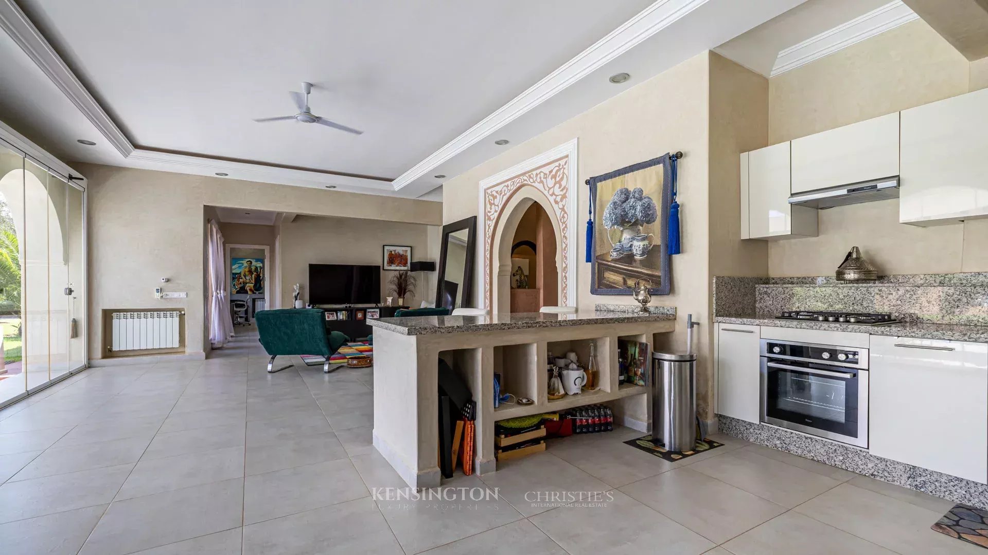 9 Bedroom Villa/Townhouse's Image 10
