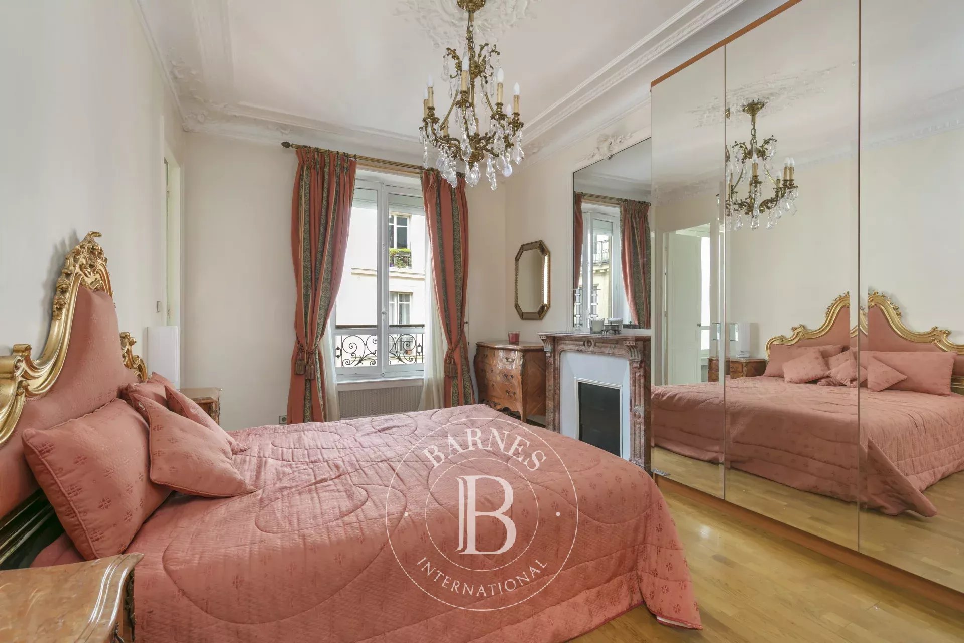 Daire Paris 8ème - picture 14