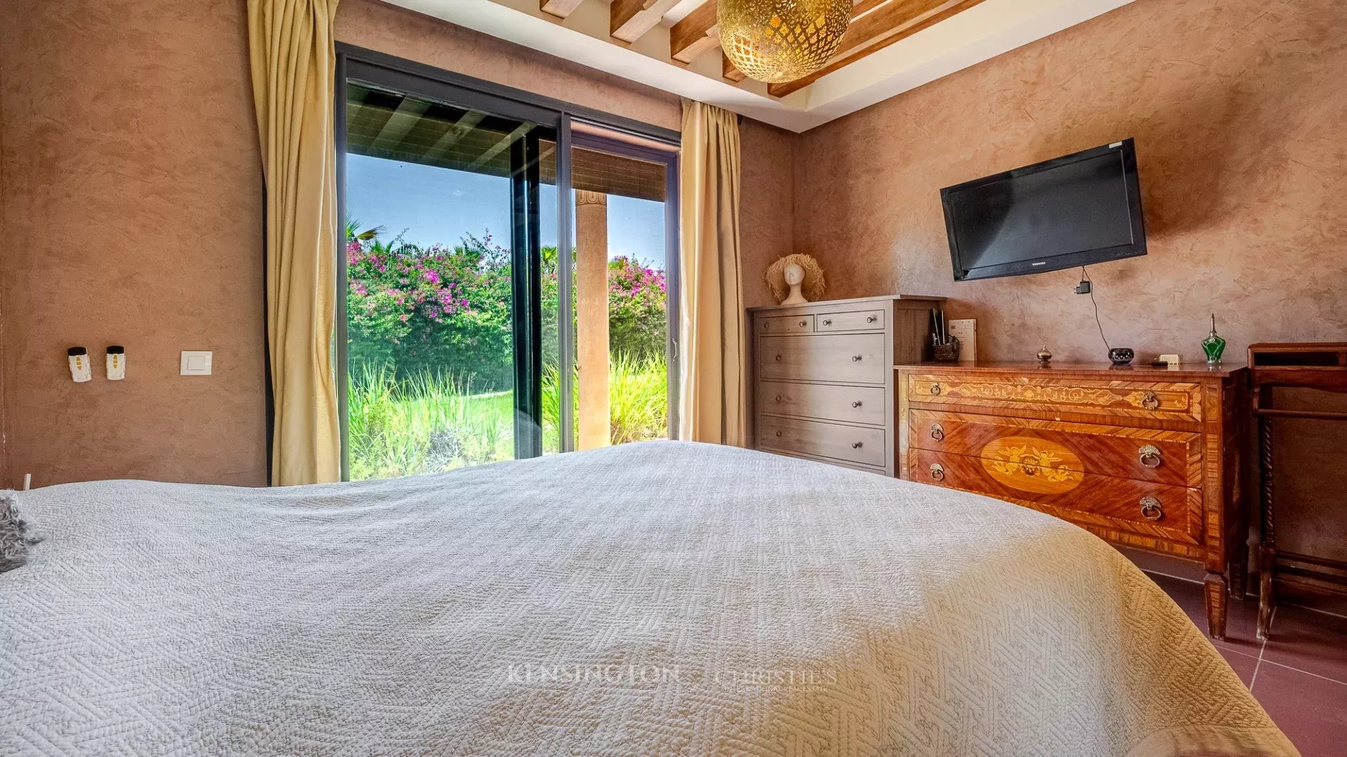 11 Bedroom Villa/Townhouse's Image 40