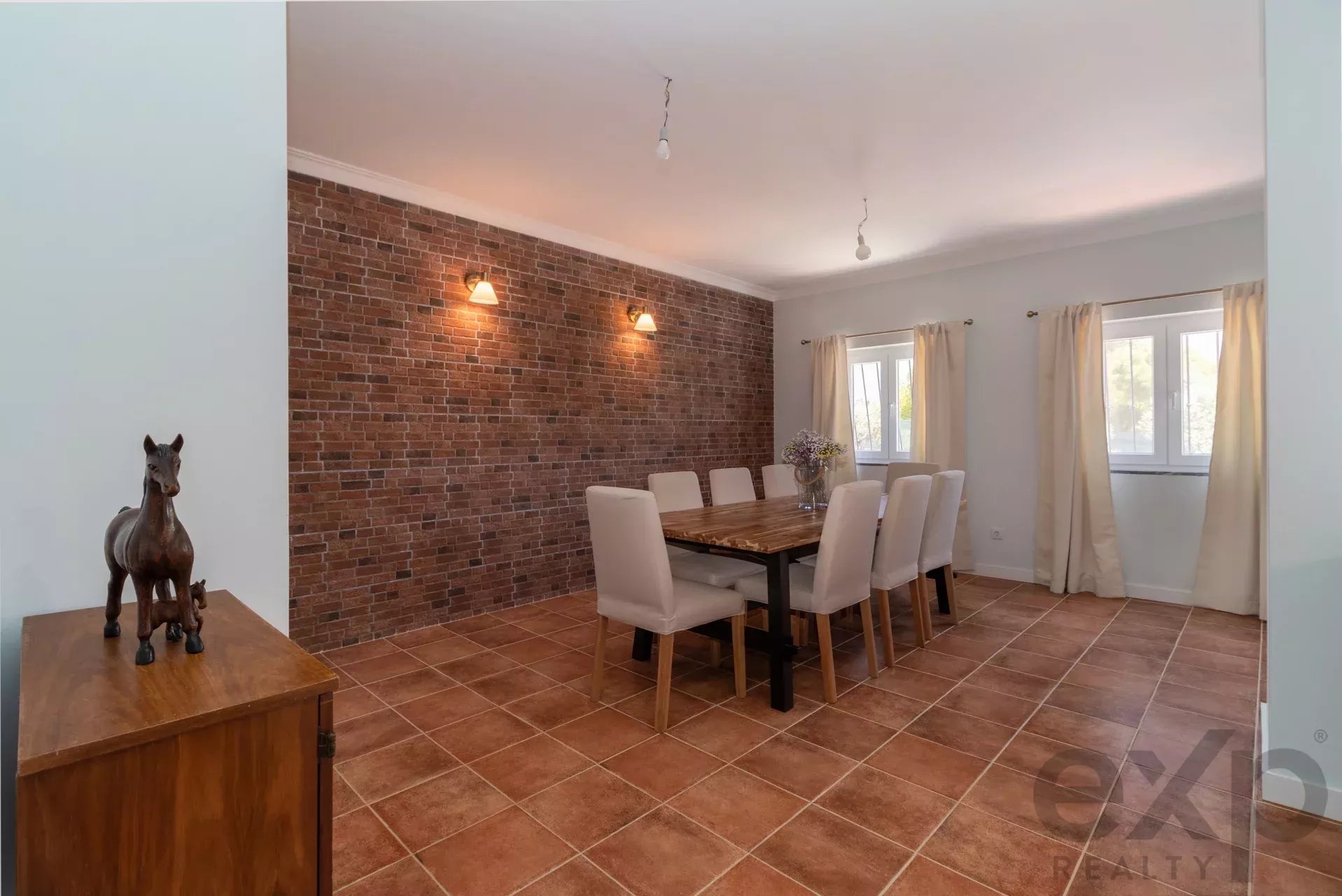 Luxury Equestrian Property + Guest House 85992157 image 59