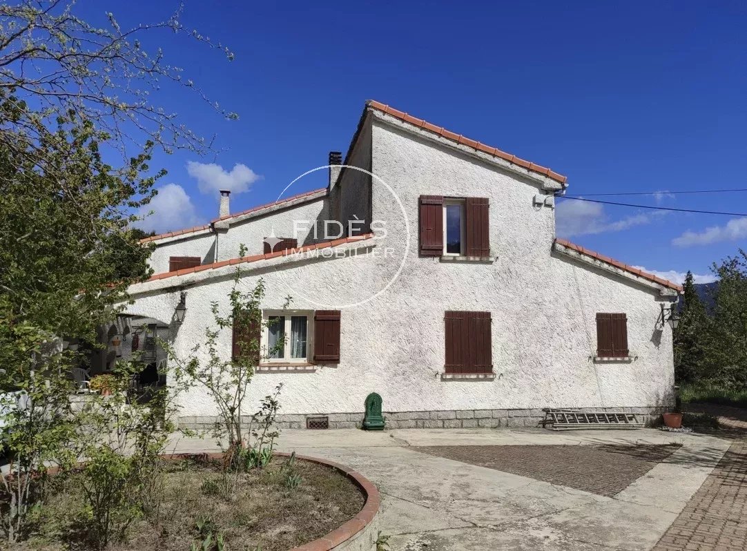 Appartement à vendre, 7 pièces, Levie