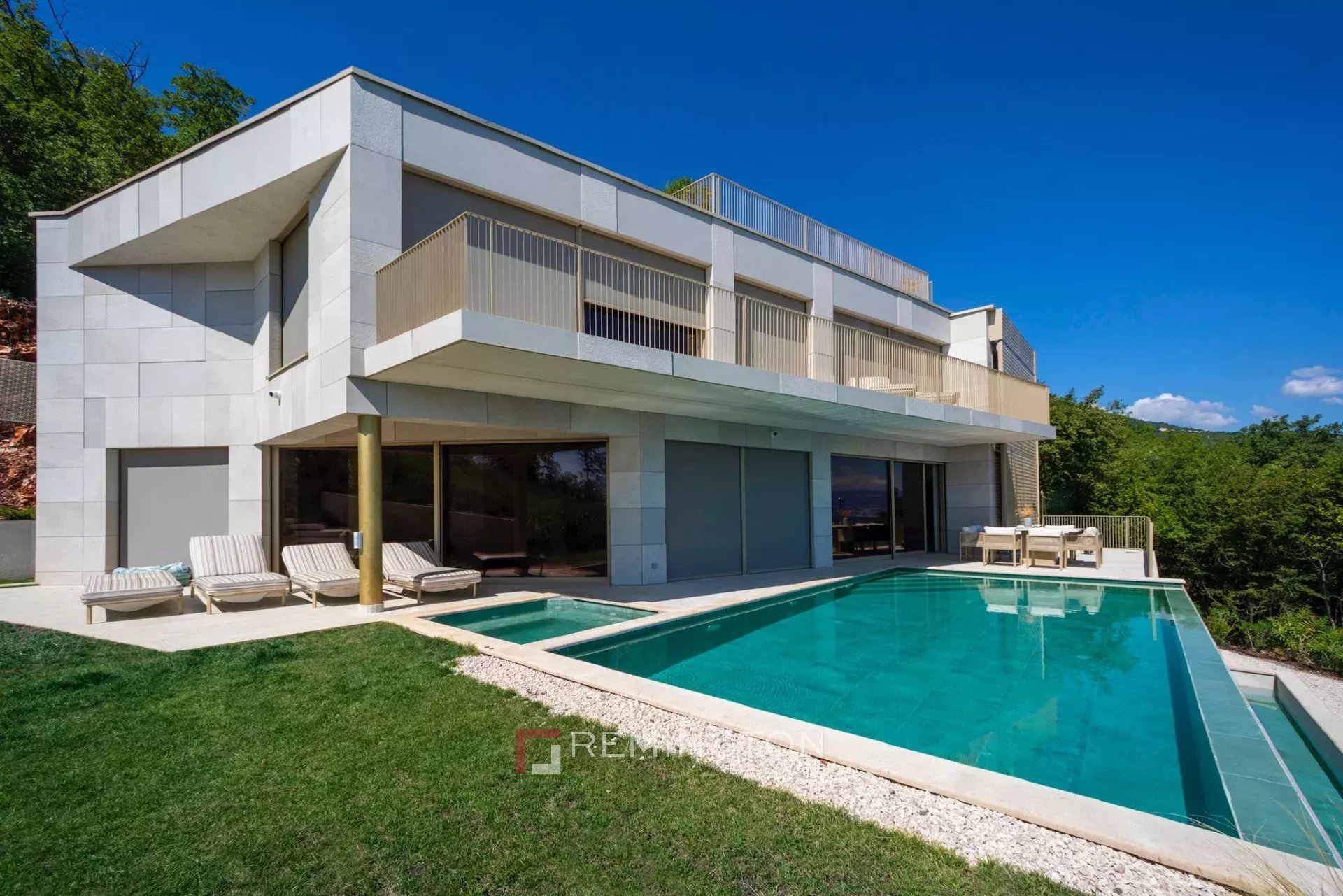 Villa/Townhouse's Image 8