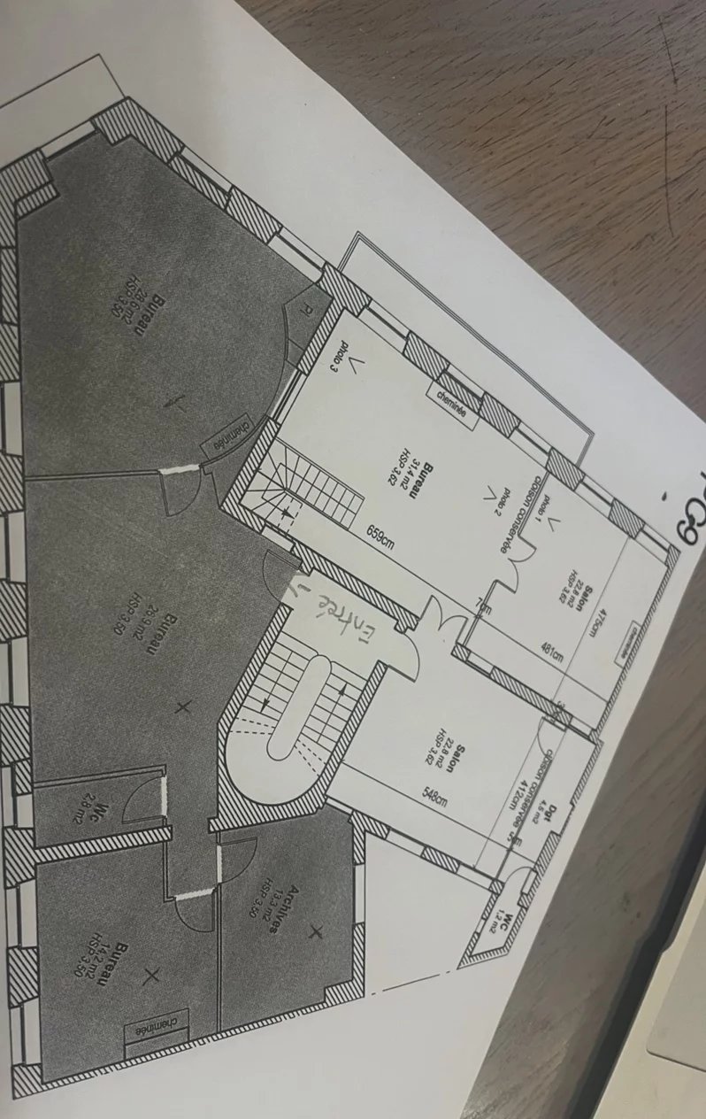 BUREAUX 85 m2 Cours de Verdun Proche Jardin Public BX