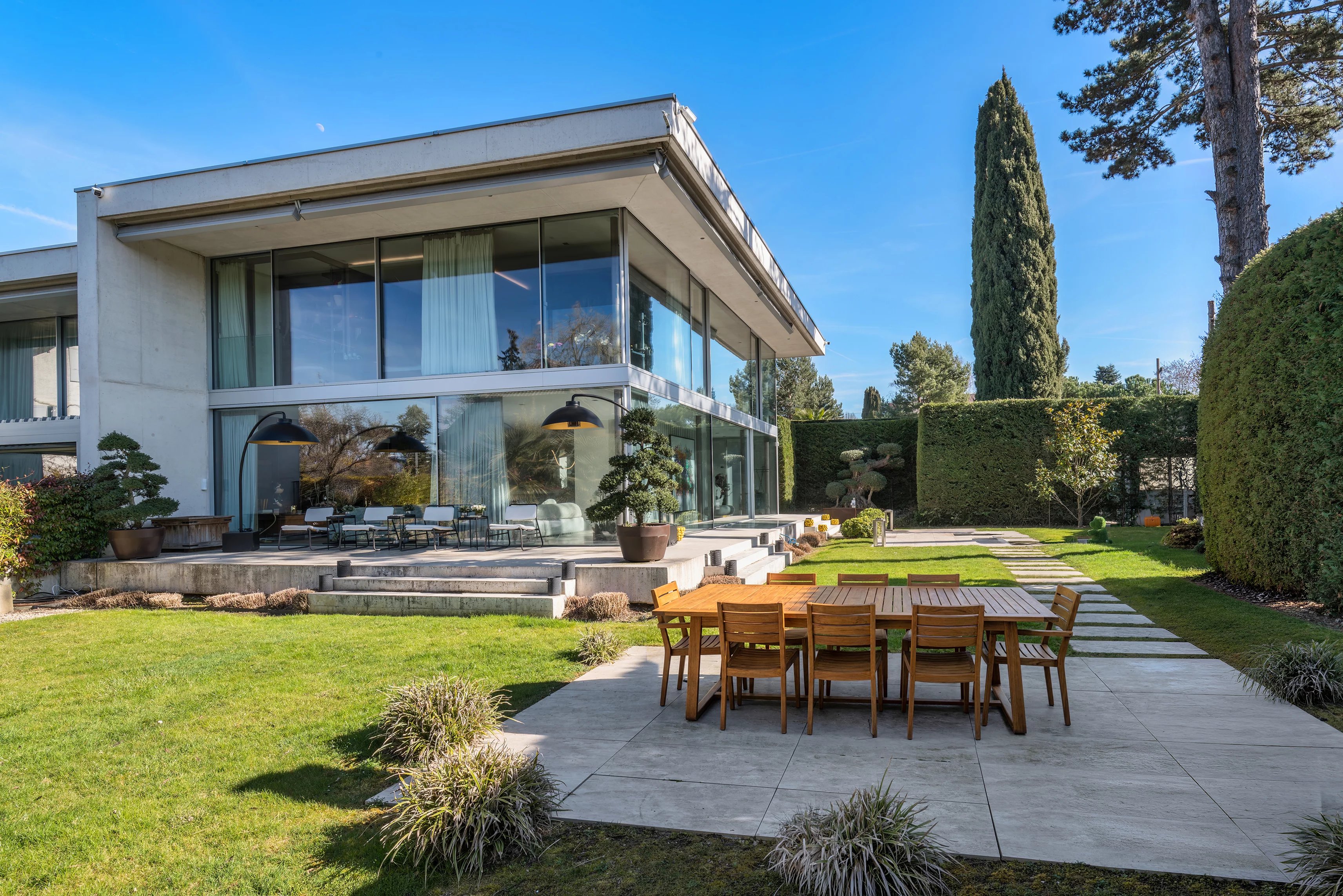 Villa lumineuse dans un quartier résidentiel