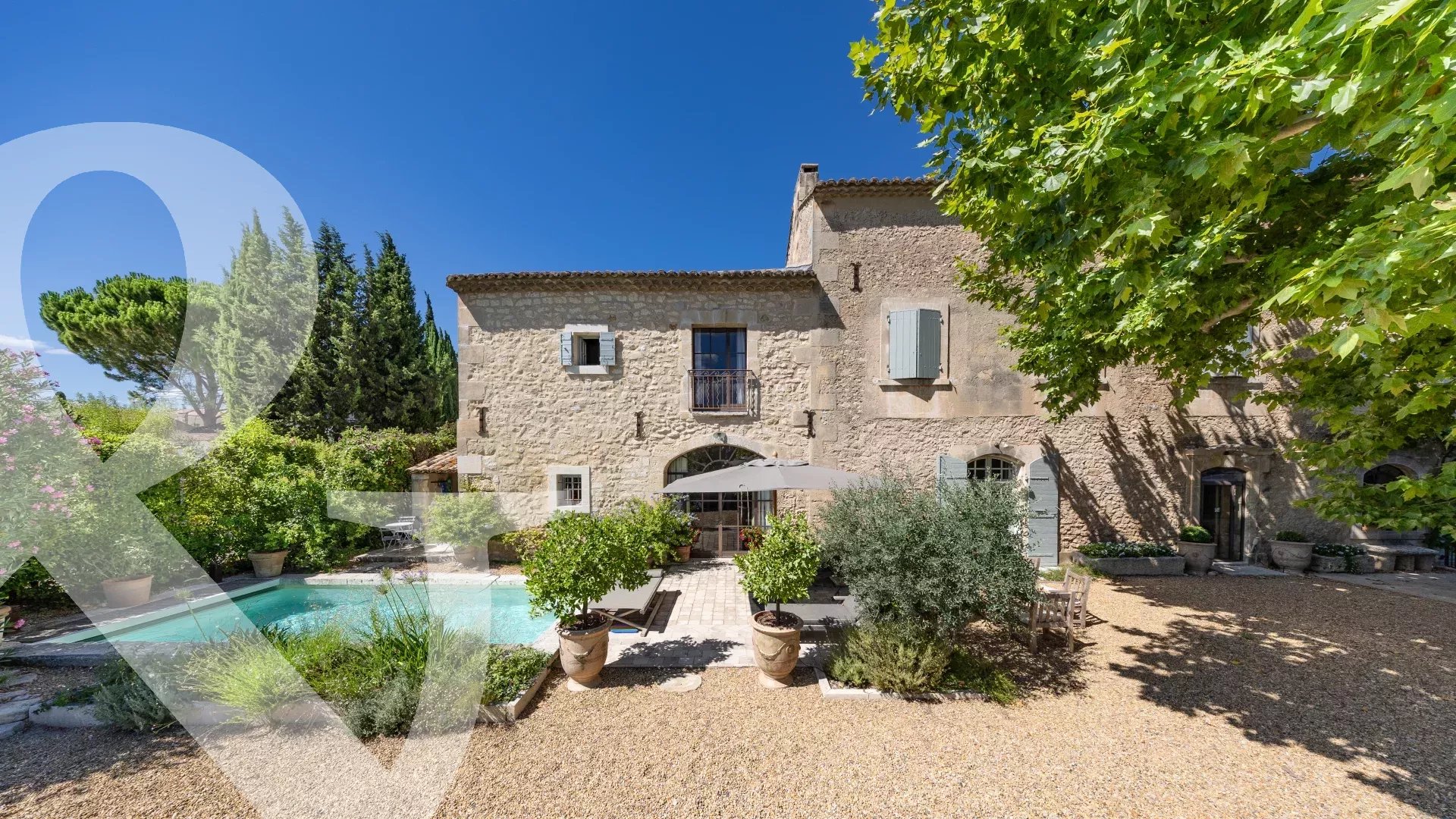 CHARME ET AUTHENTICITE