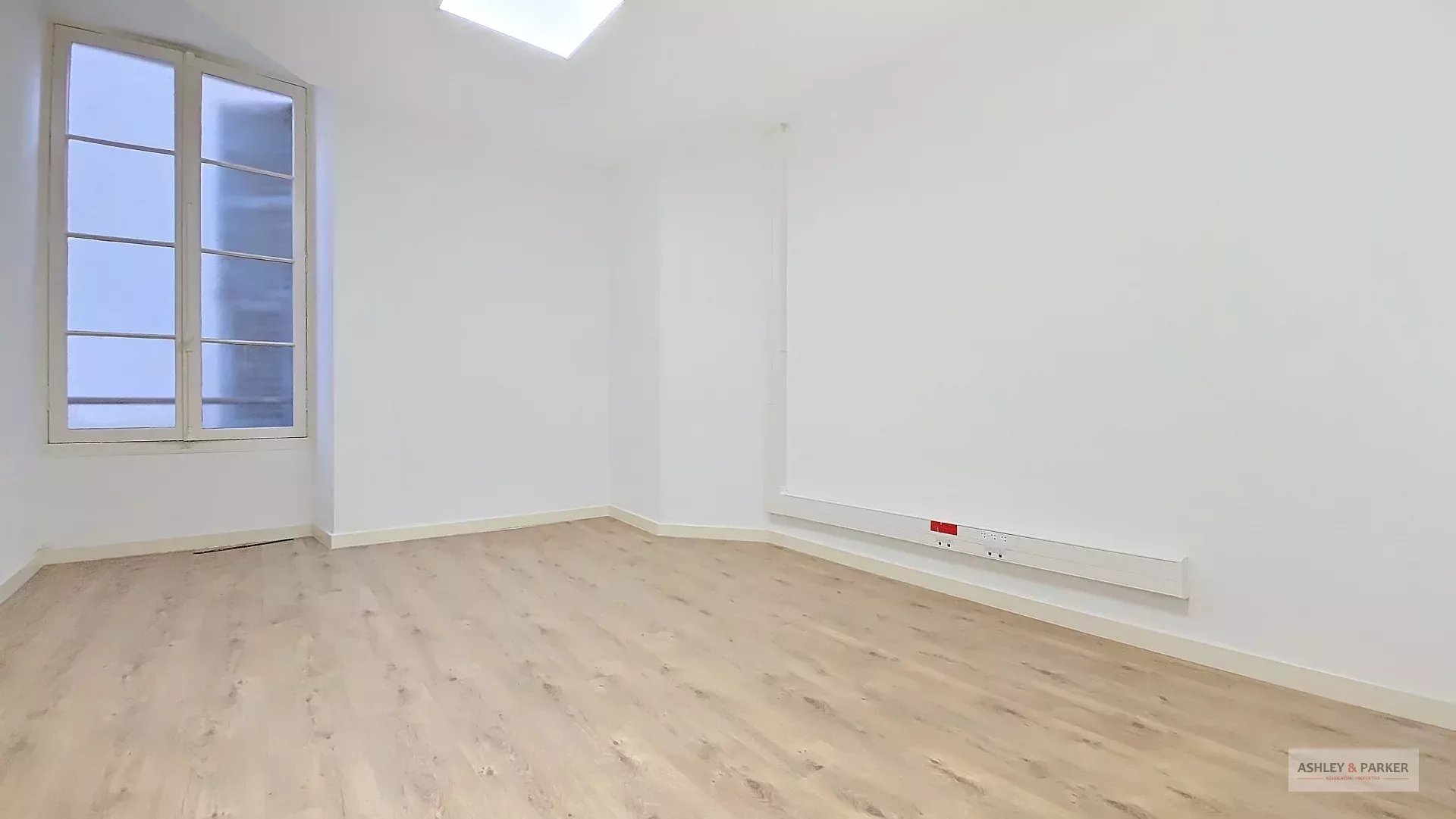 APPARTEMENT 9 PIÈCES – 7 BUREAUX – NICE CENTRE - Photo 5
