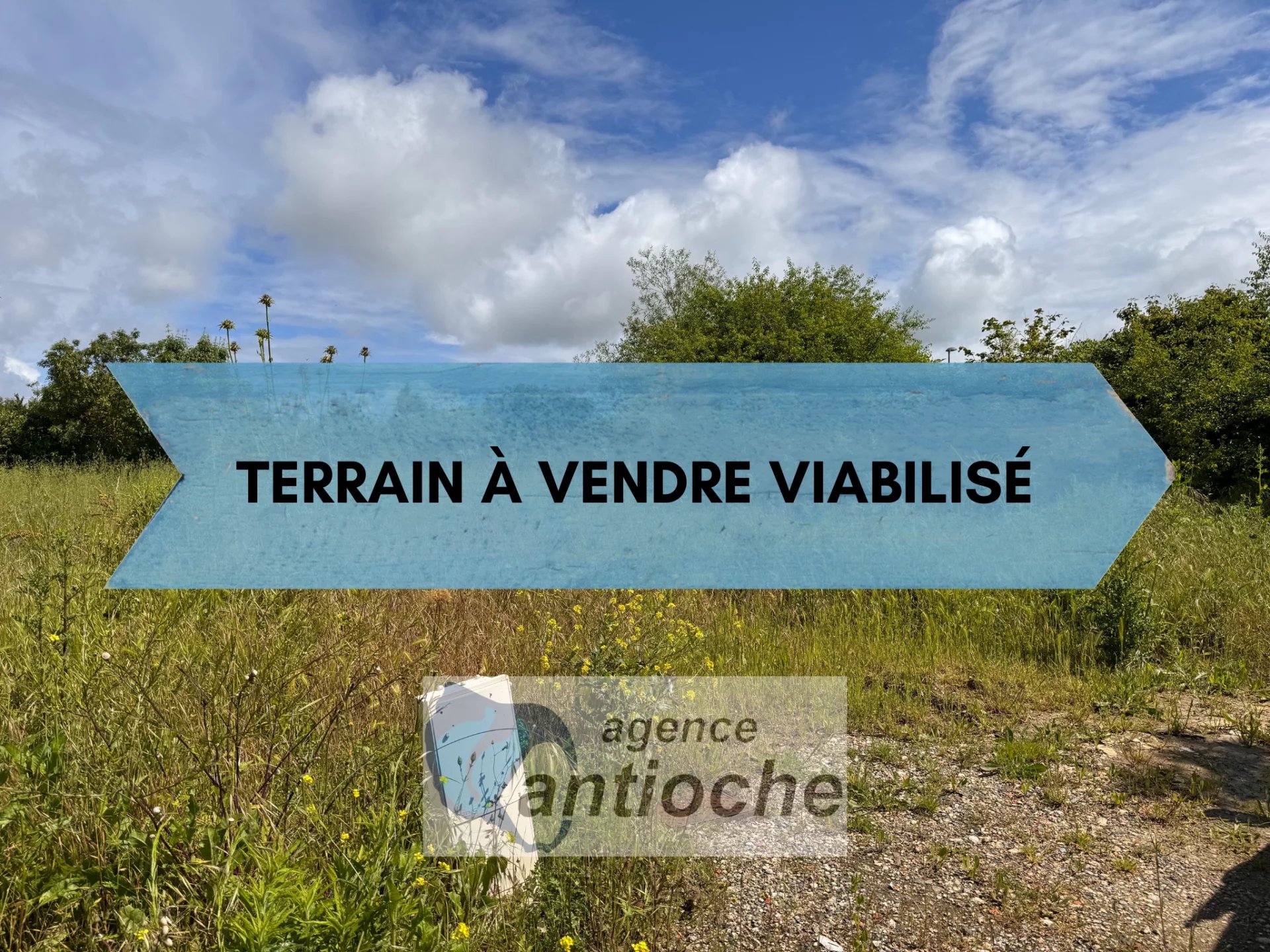 Terrain viabilisé libre de constructeur 367 m²