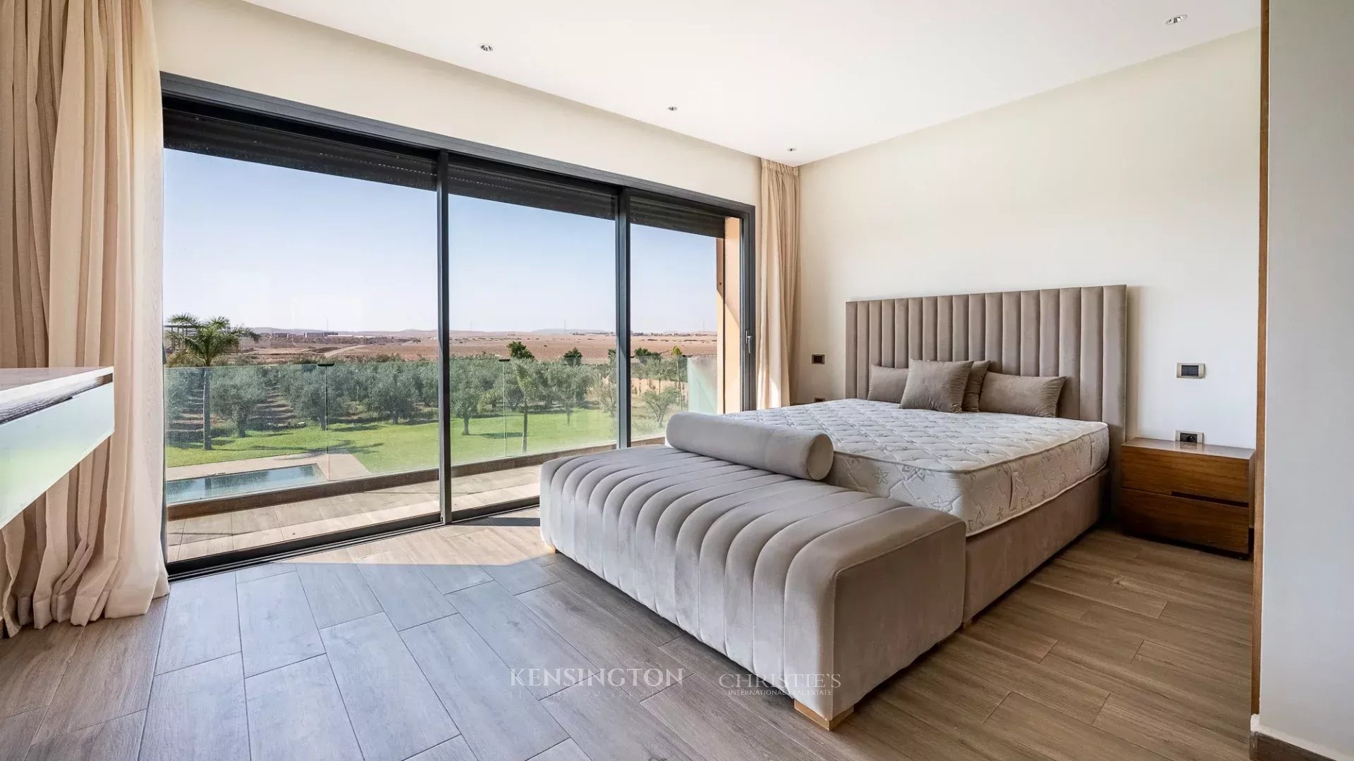 6 Bedroom Villa/Townhouse's Image 19