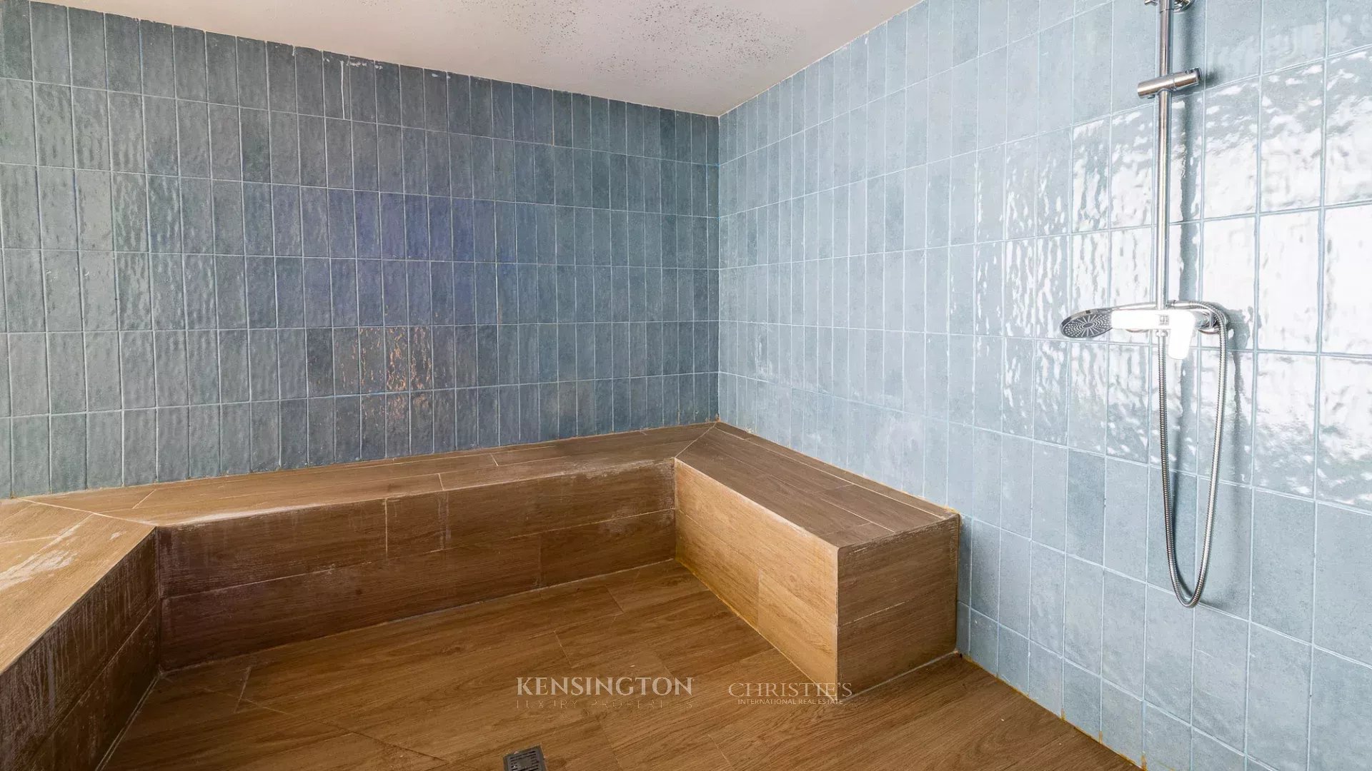 9 Bedroom Villa/Townhouse's Image 23
