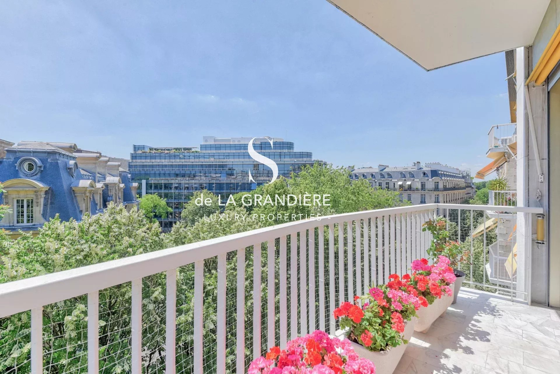 Paris 16ème - avenue Bugeaud - 108m2