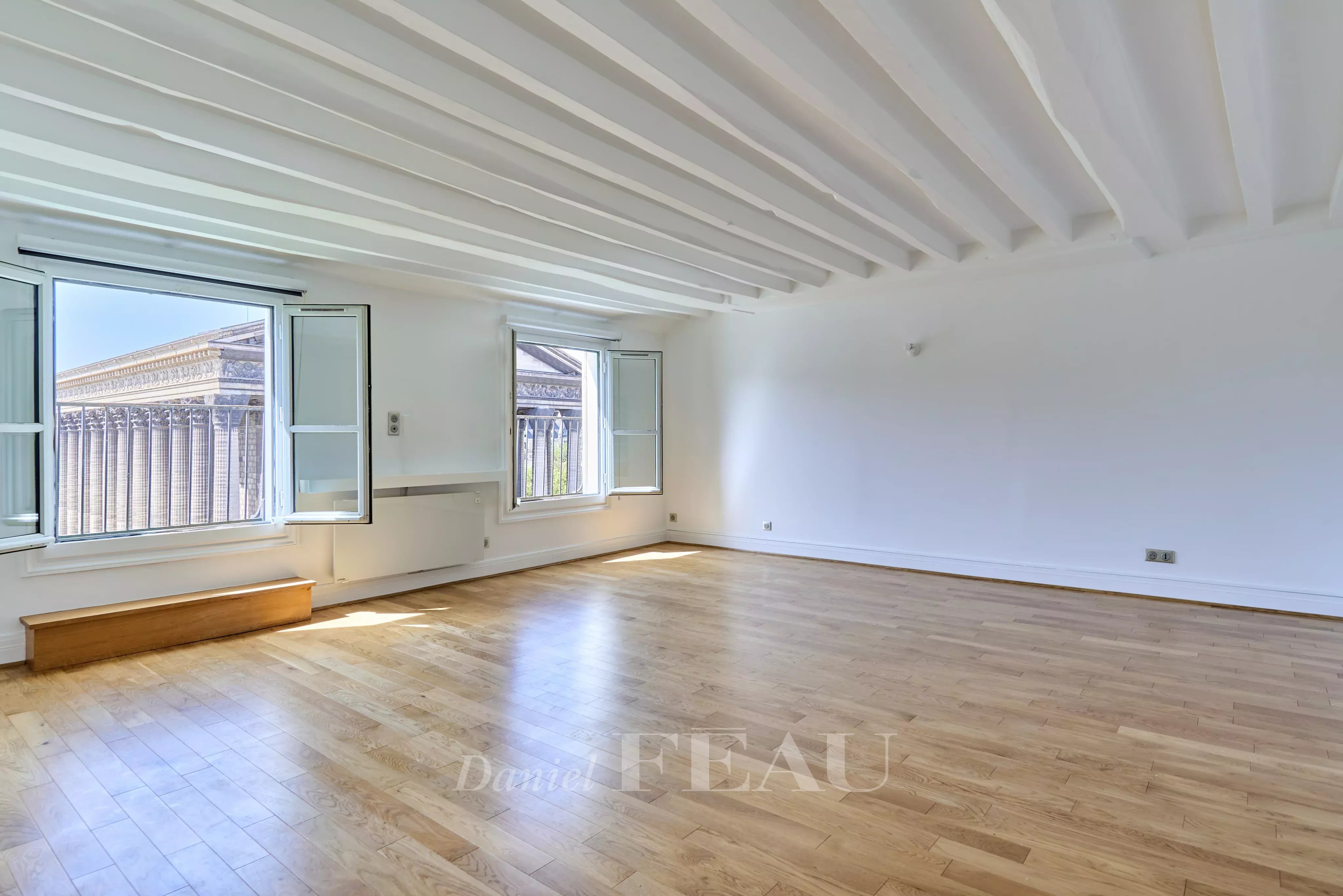 Location Appartement Paris 8ème