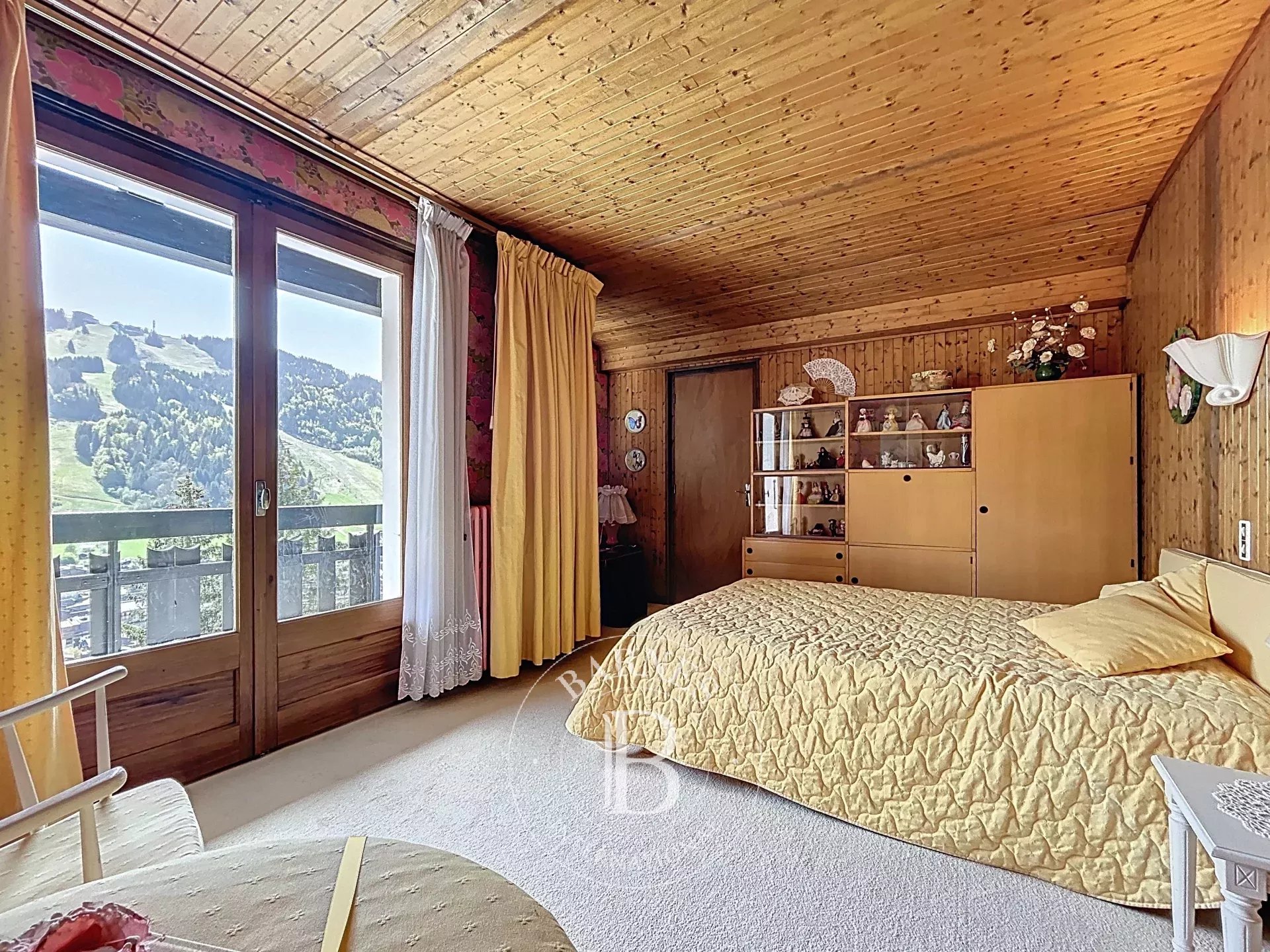 Photo of Morzine – 170 sqm family chalet to renovate – Panoramic views – Close to village centre