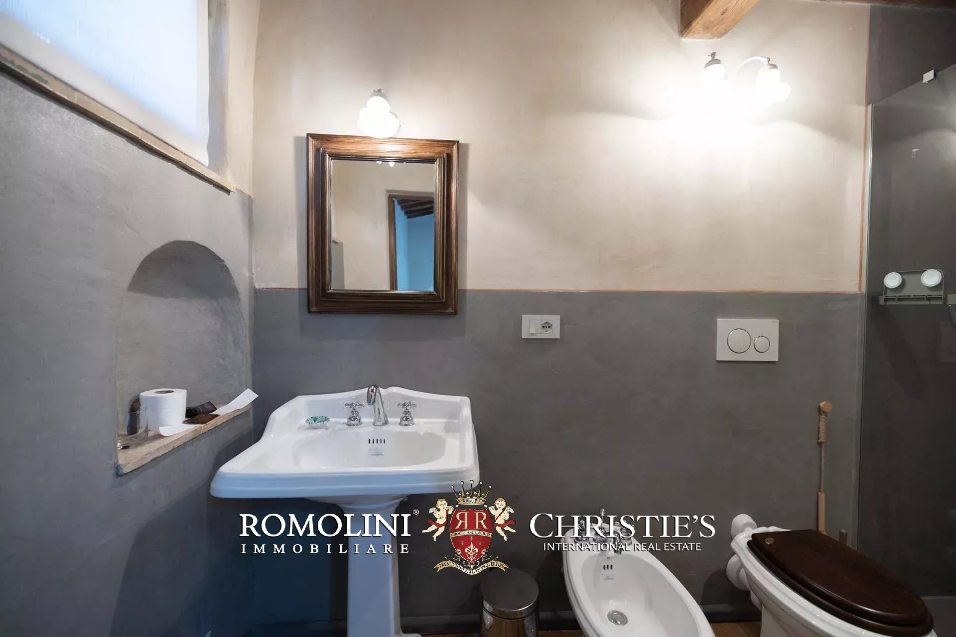 13 Bedroom Villa/Townhouse's Image 95